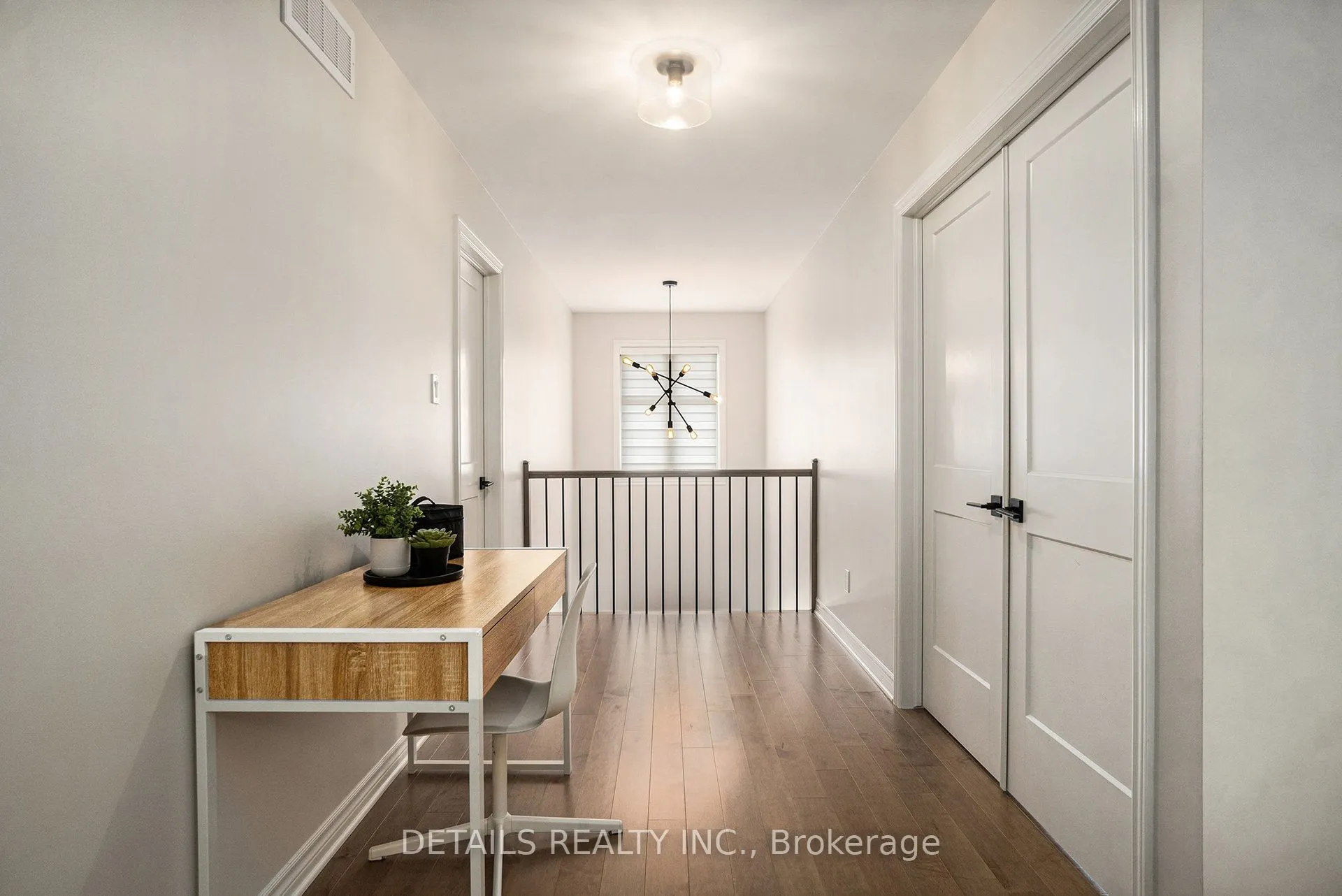 480 Famille Laporte Avenue S