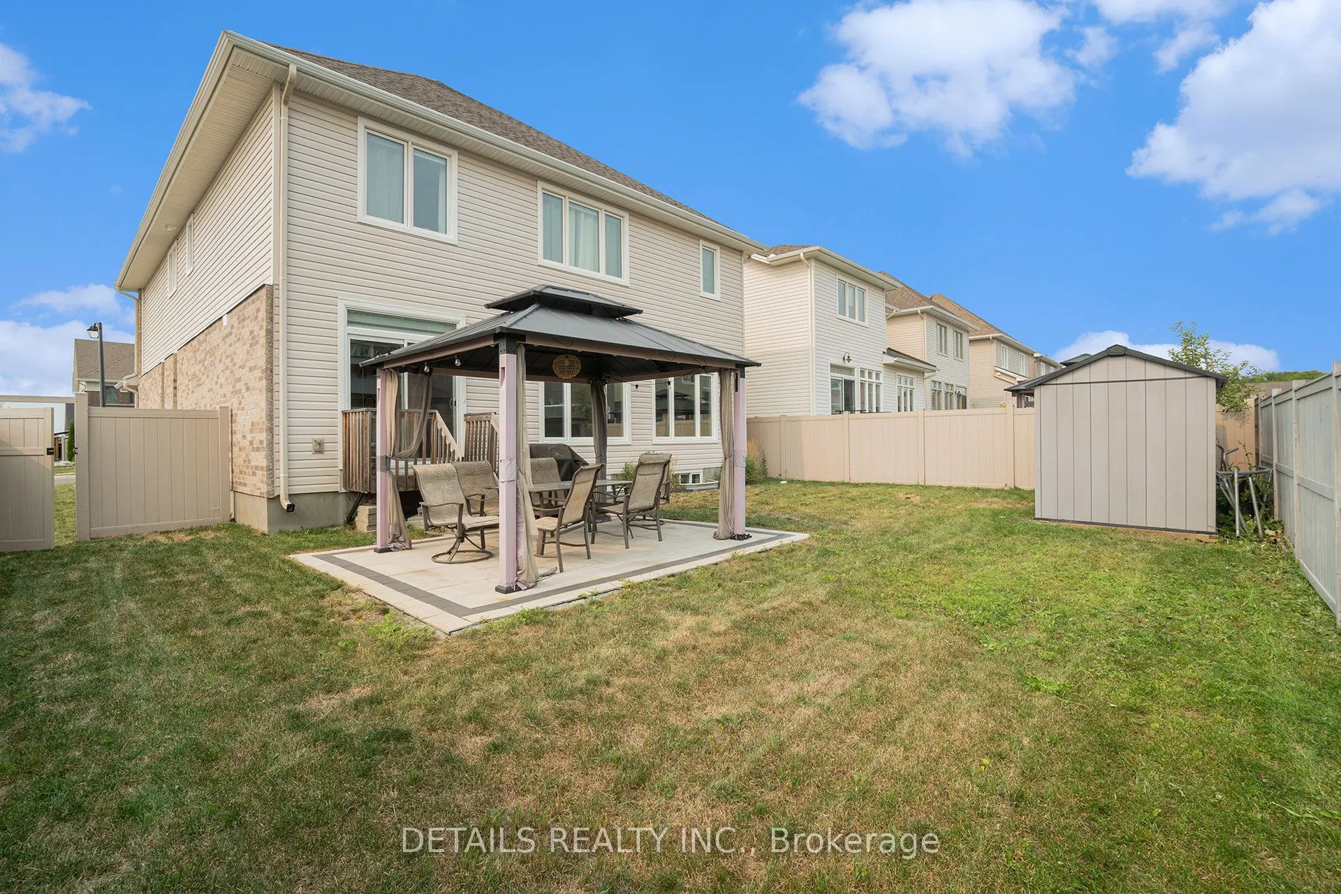 480 Famille Laporte Avenue S
