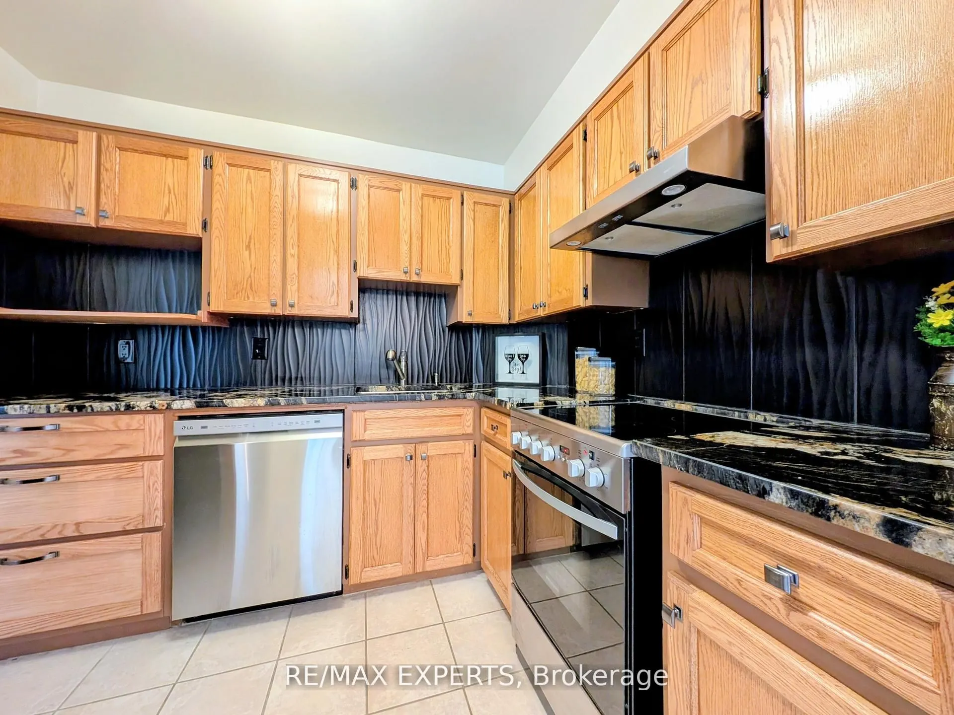 8591 Riverside Drive E, #410