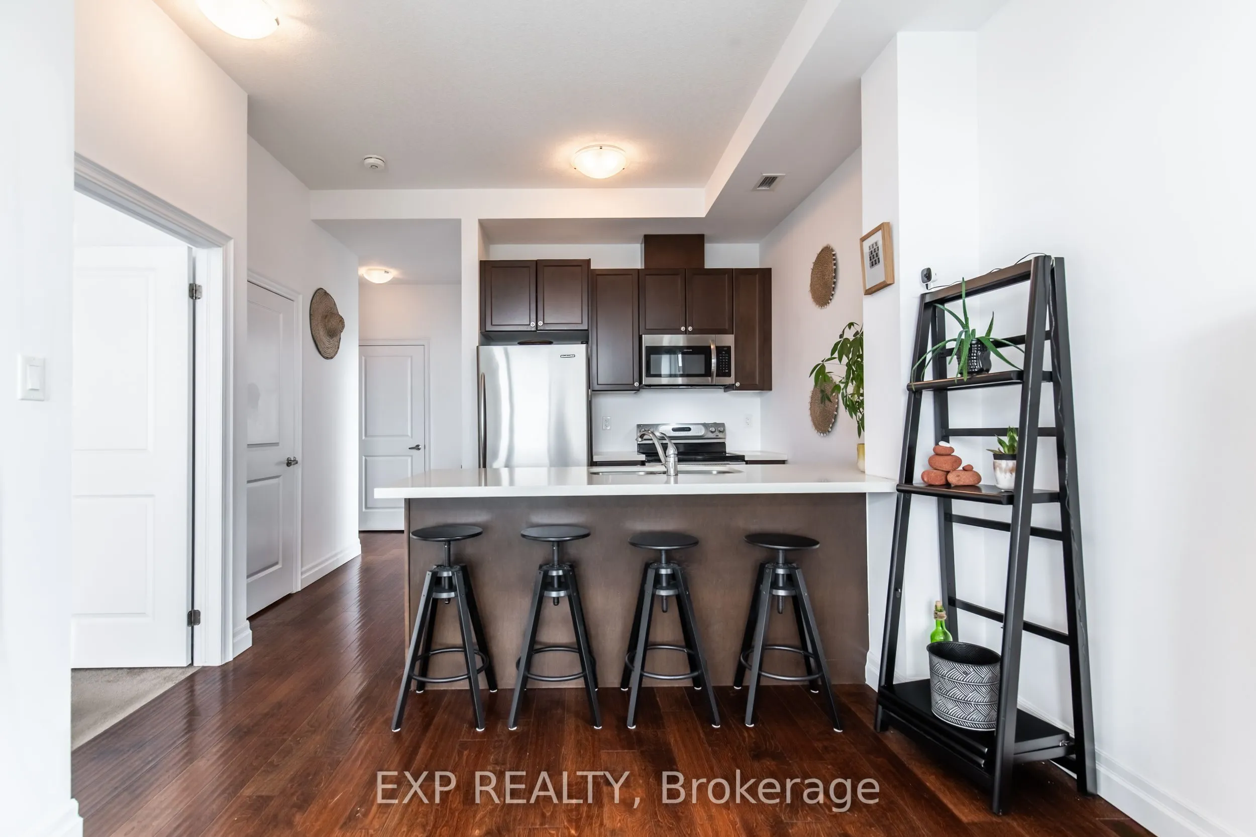 101 Shoreview Place, #620