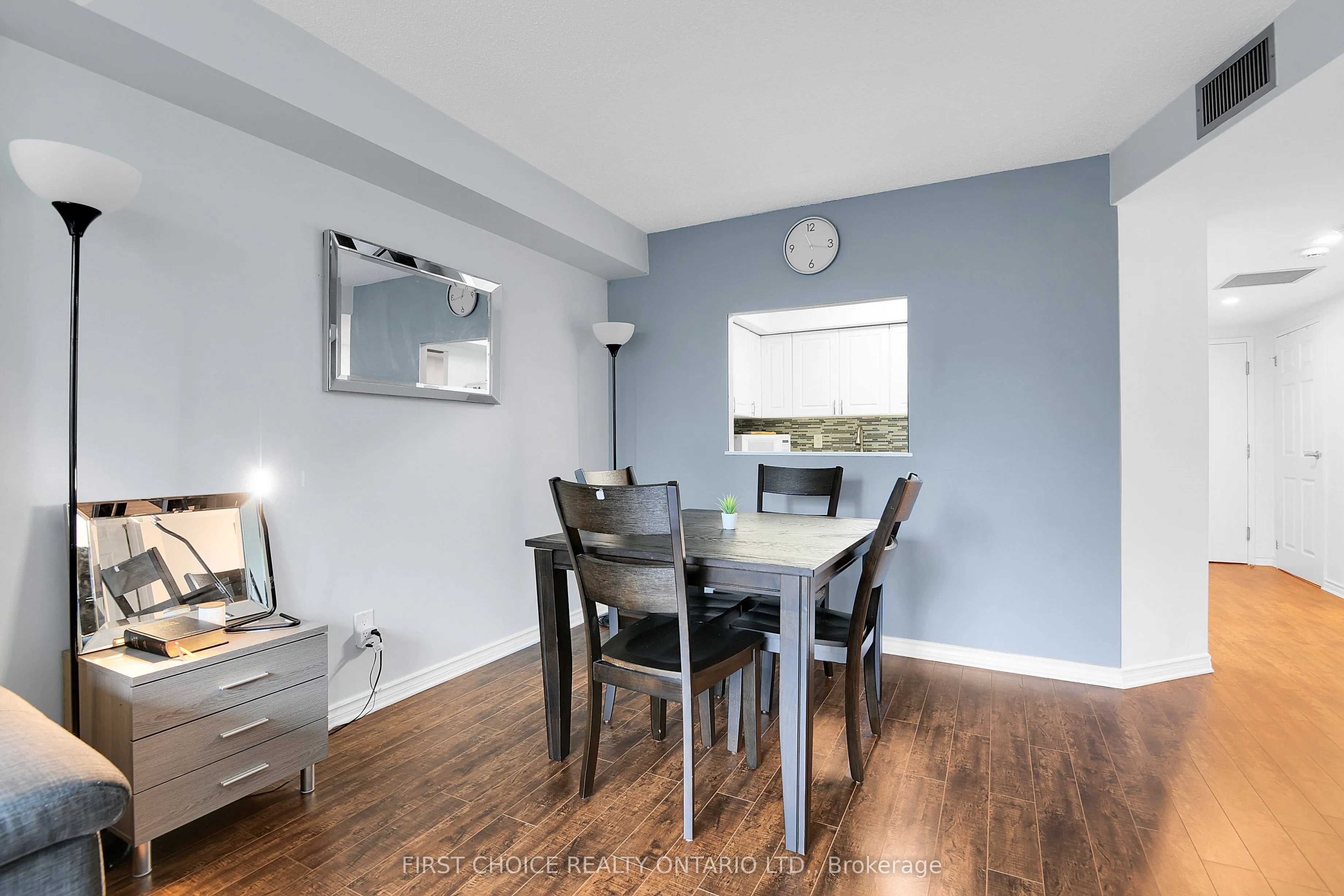 1500 Riverside Drive, #303