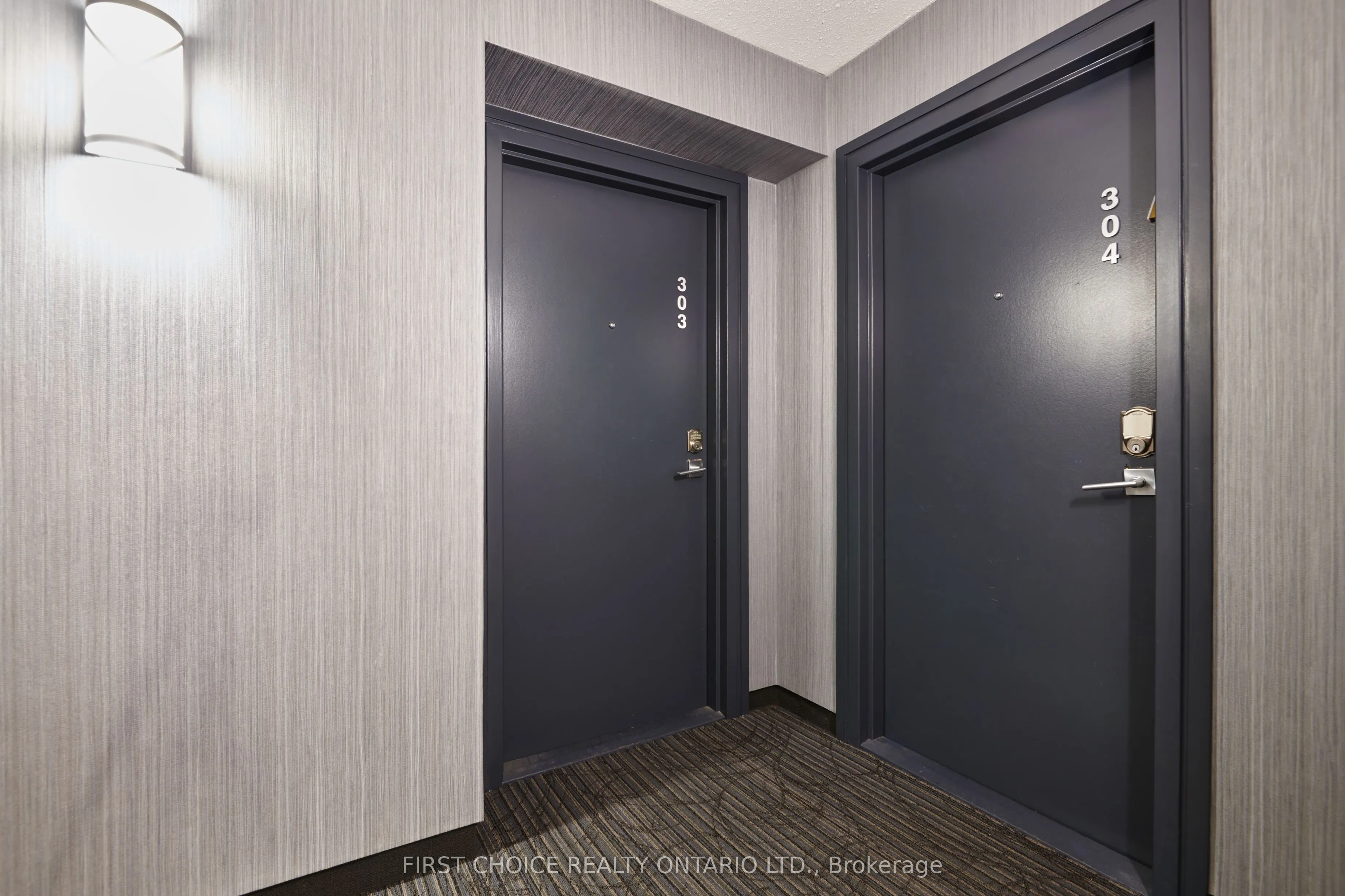 1500 Riverside Drive, #303