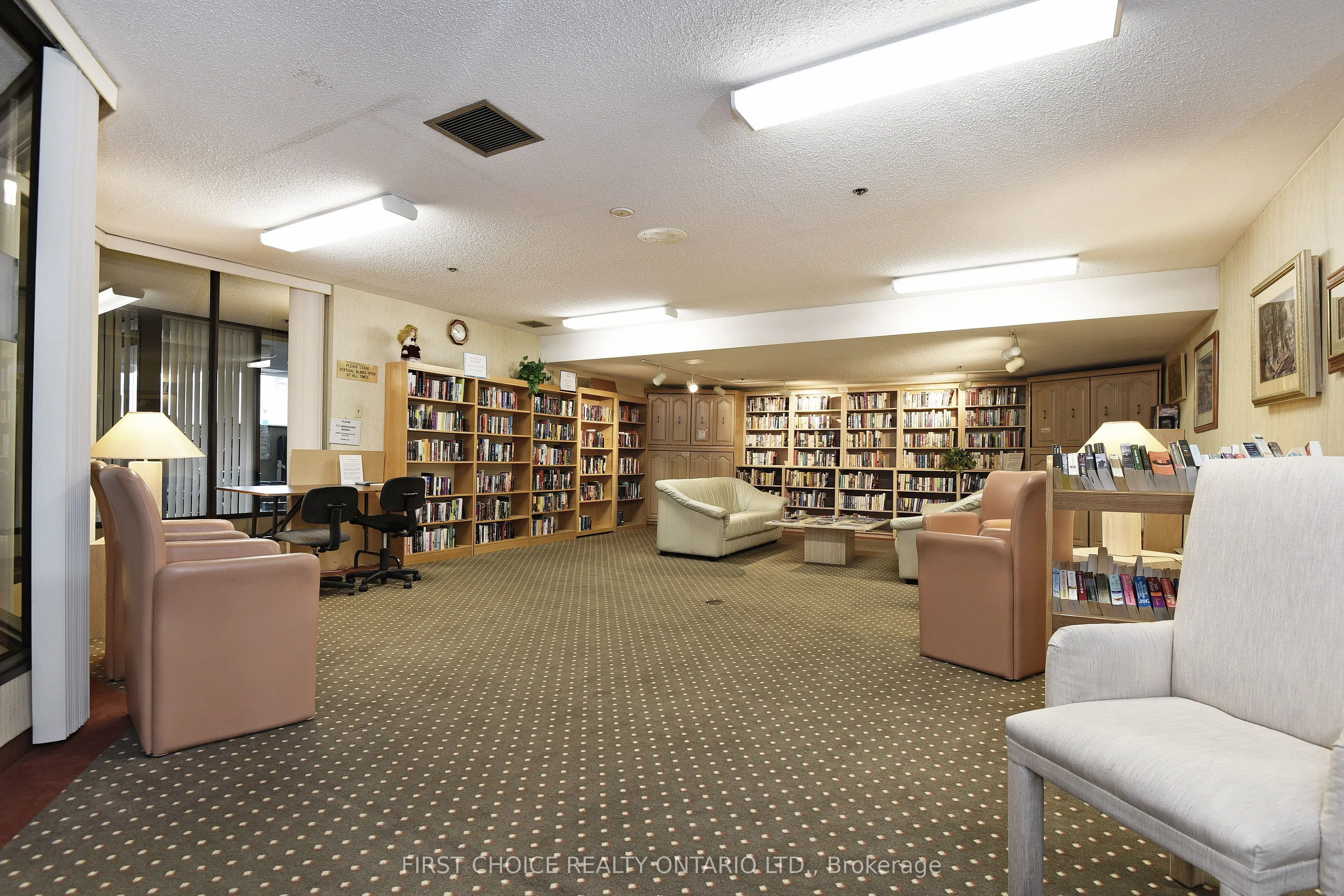 1500 Riverside Drive, #303