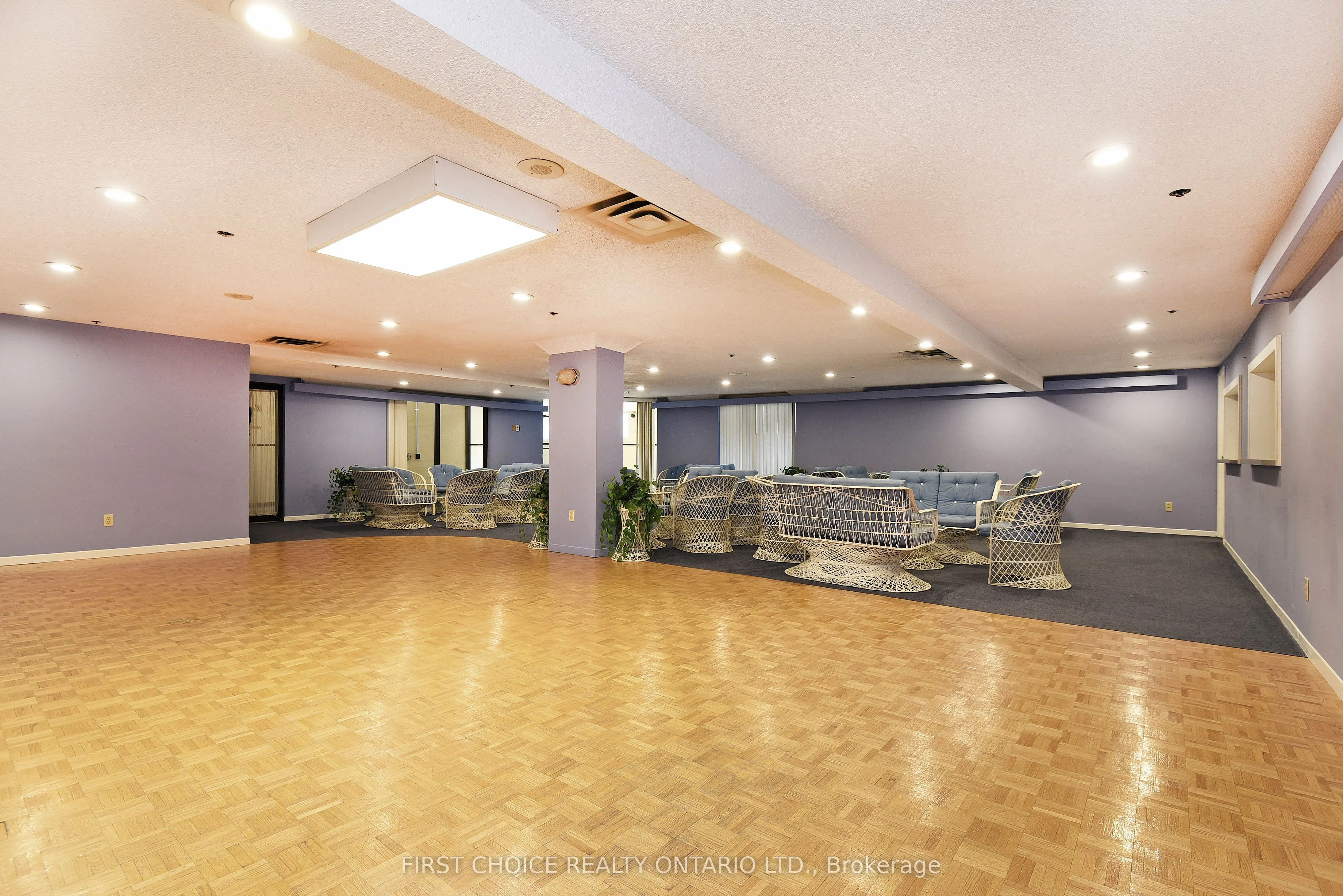 1500 Riverside Drive, #303