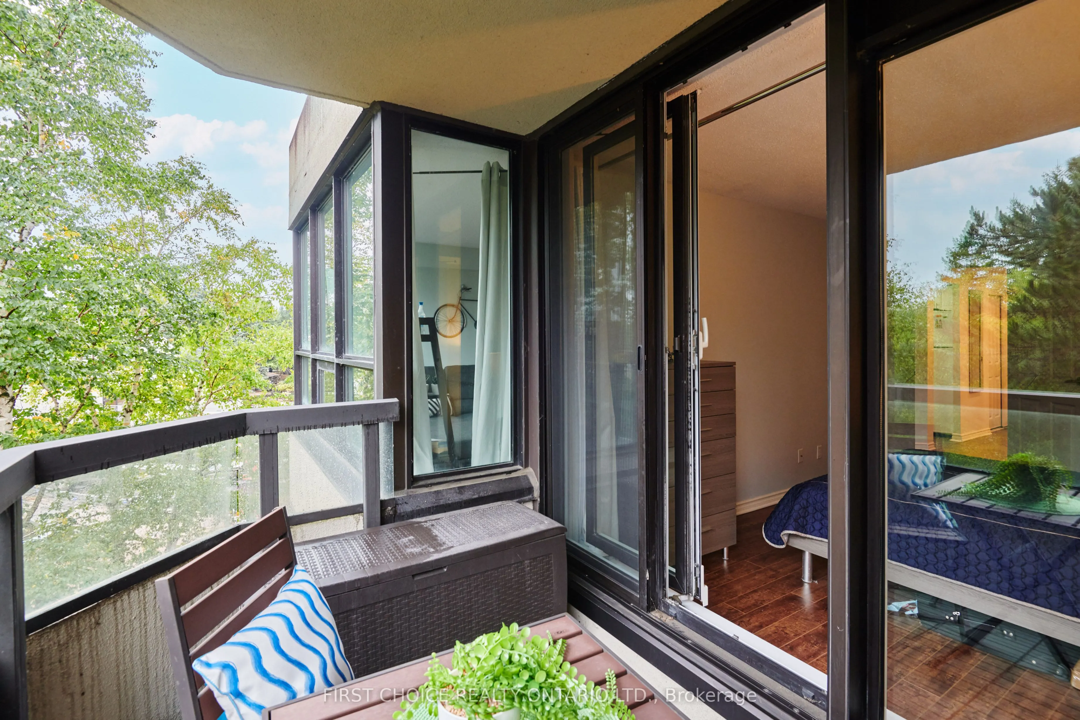 1500 Riverside Drive, #303