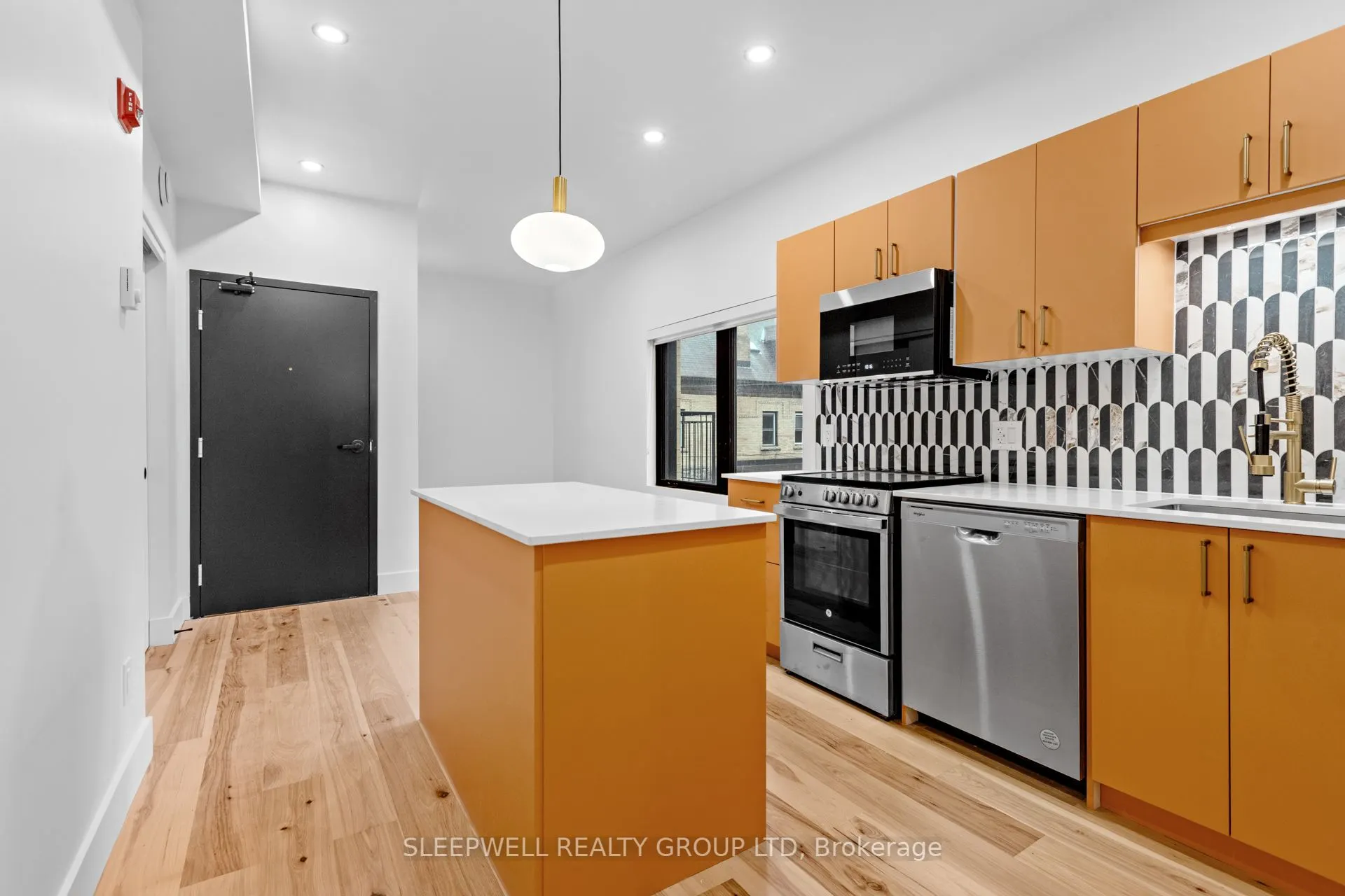 476 Wilbrod Street, #206