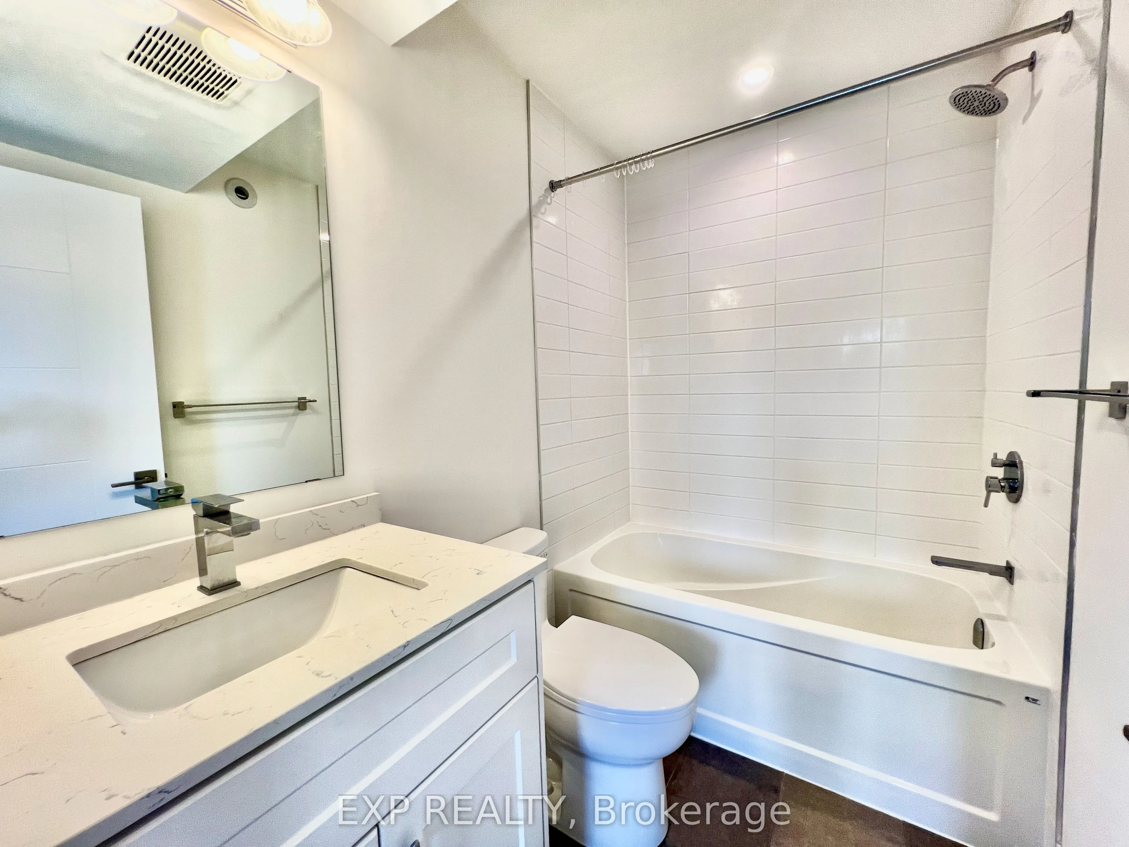 16 Duggan Lane N, #16