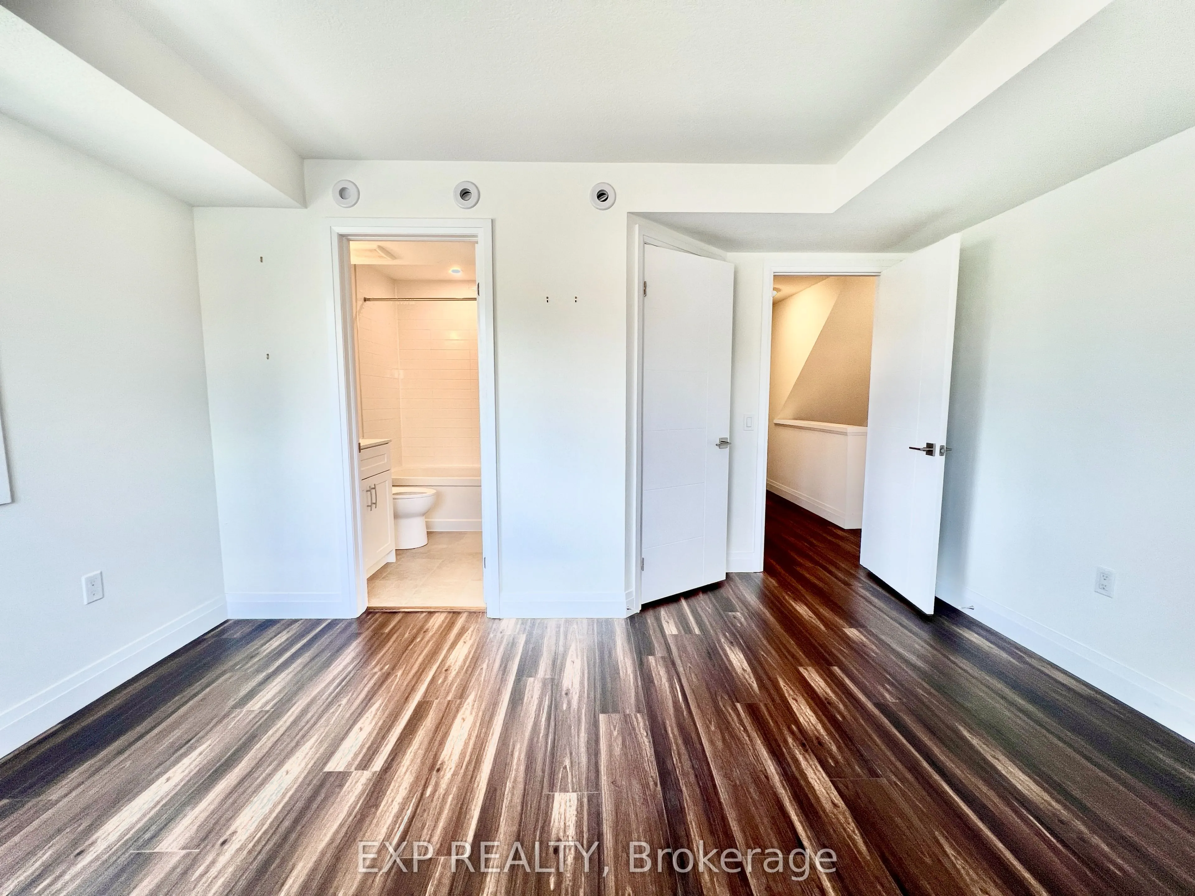16 Duggan Lane N, #16