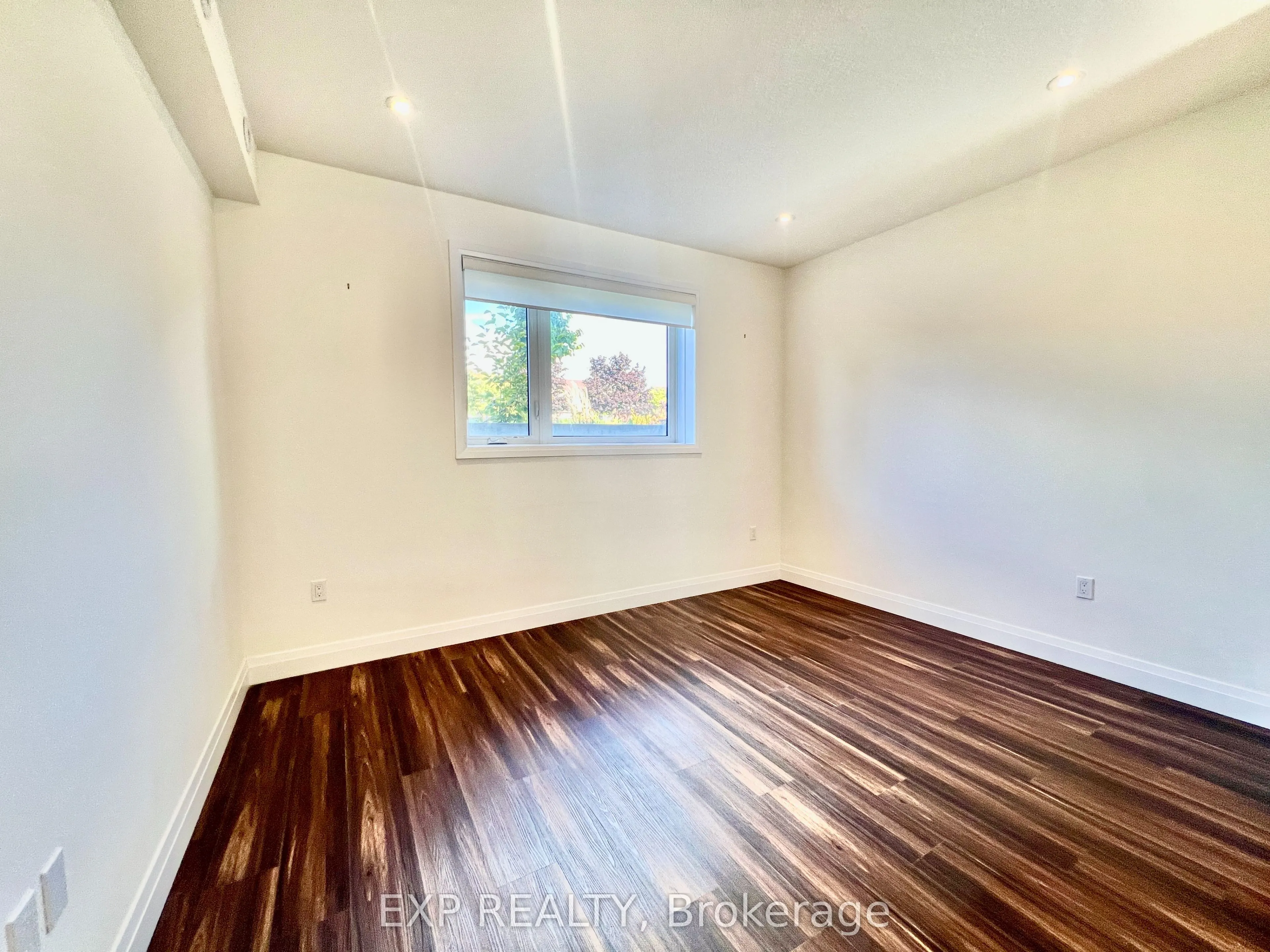 16 Duggan Lane N, #16