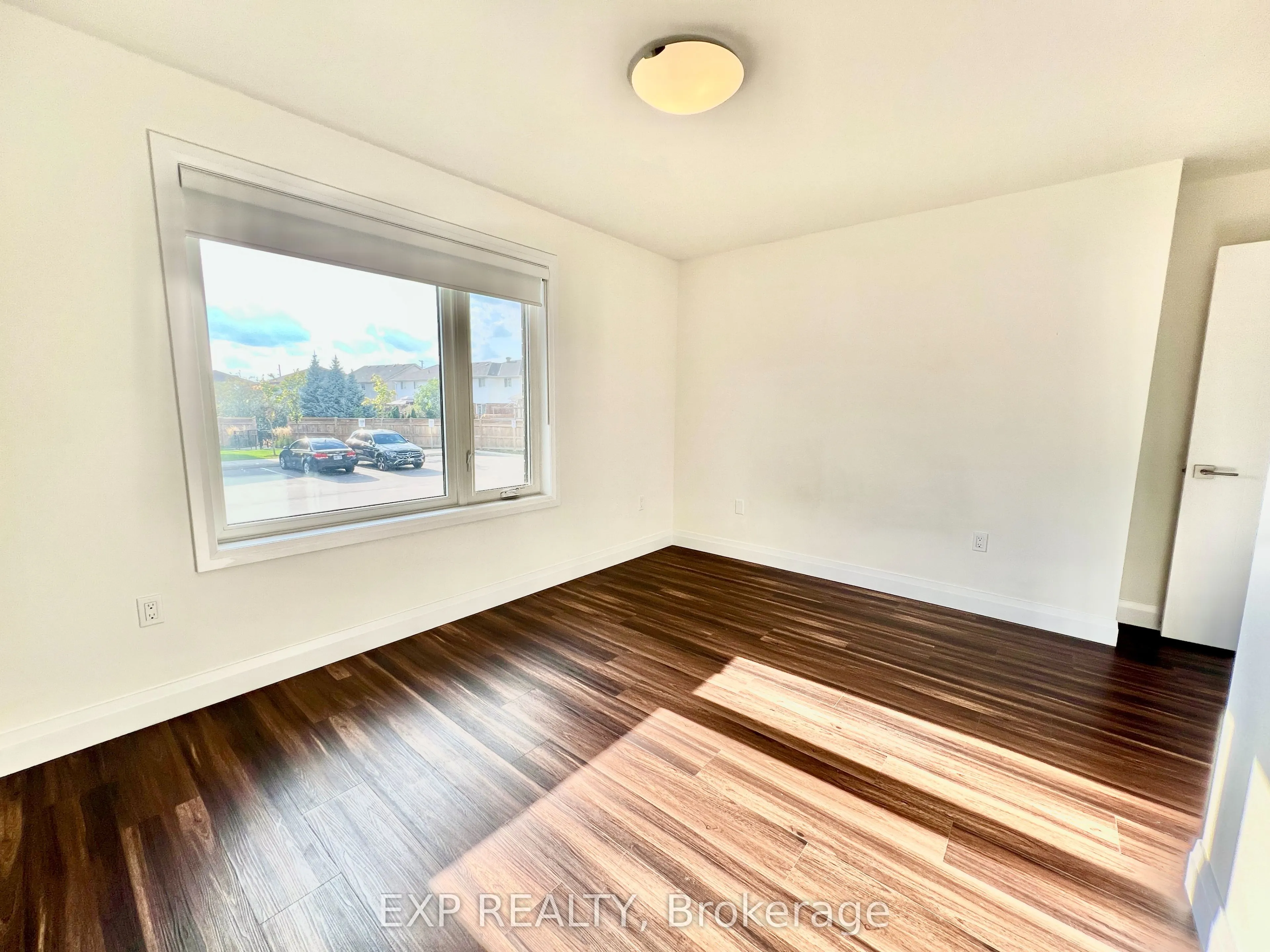 16 Duggan Lane N, #16