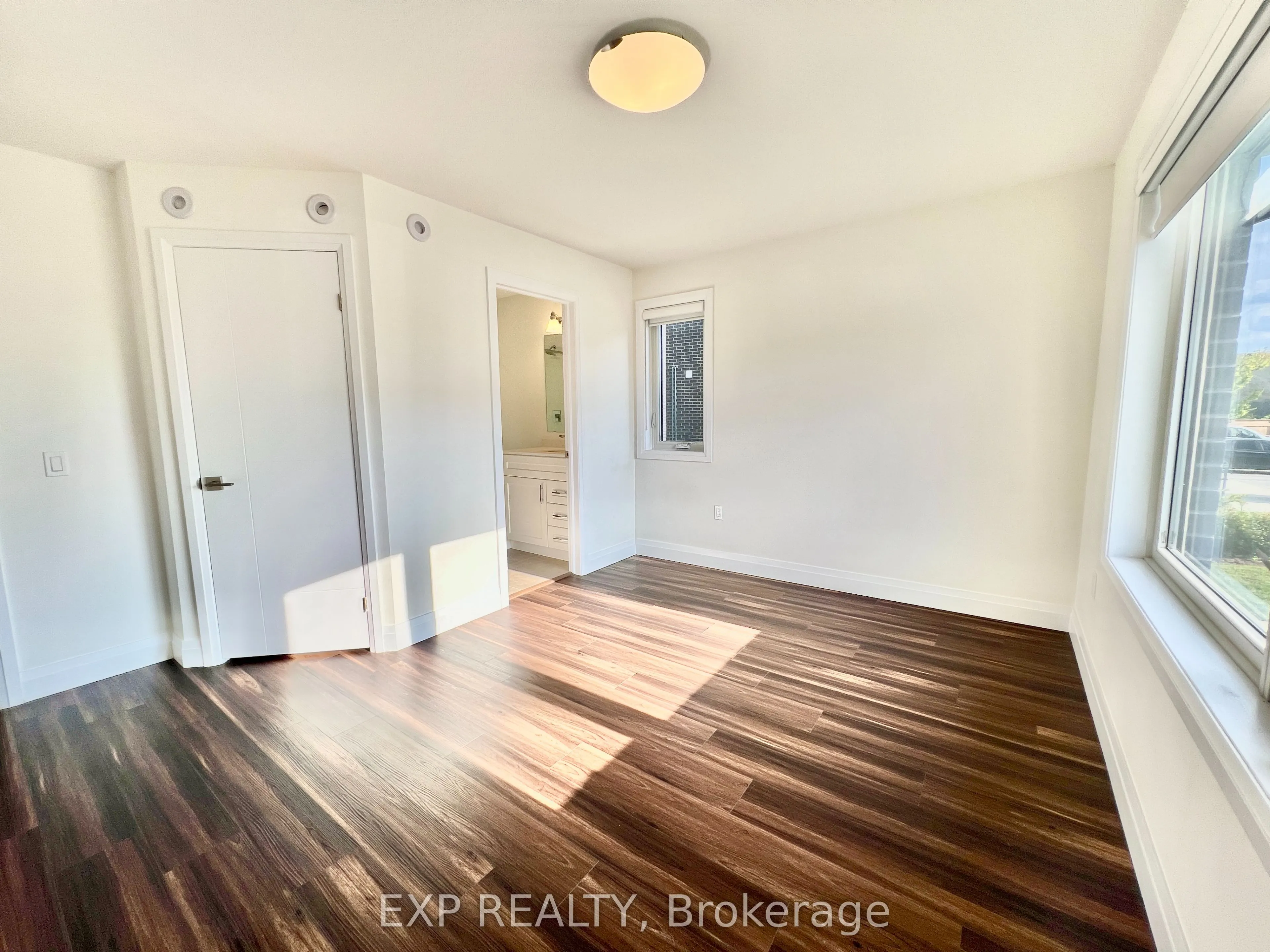 16 Duggan Lane N, #16