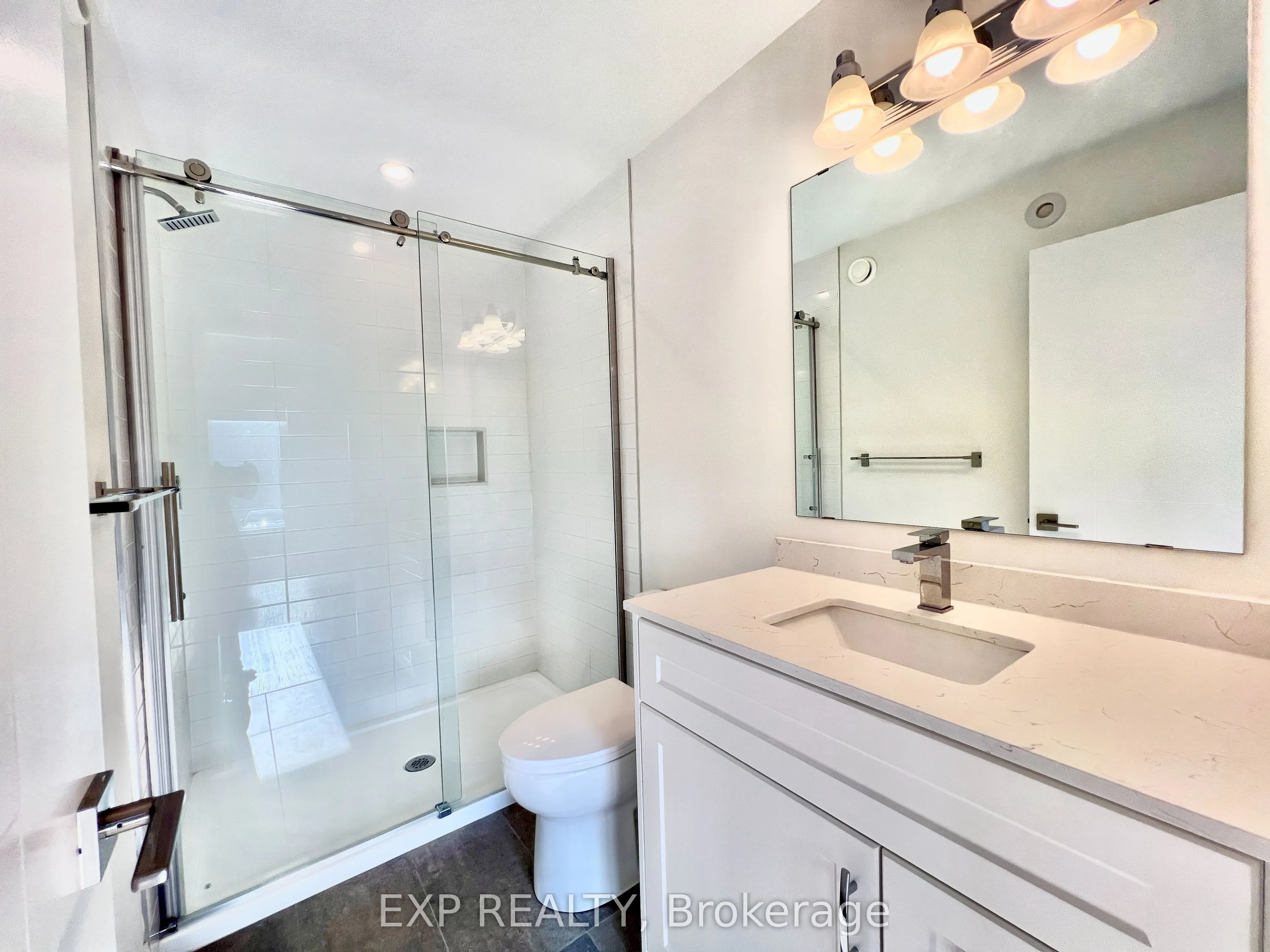 16 Duggan Lane N, #16
