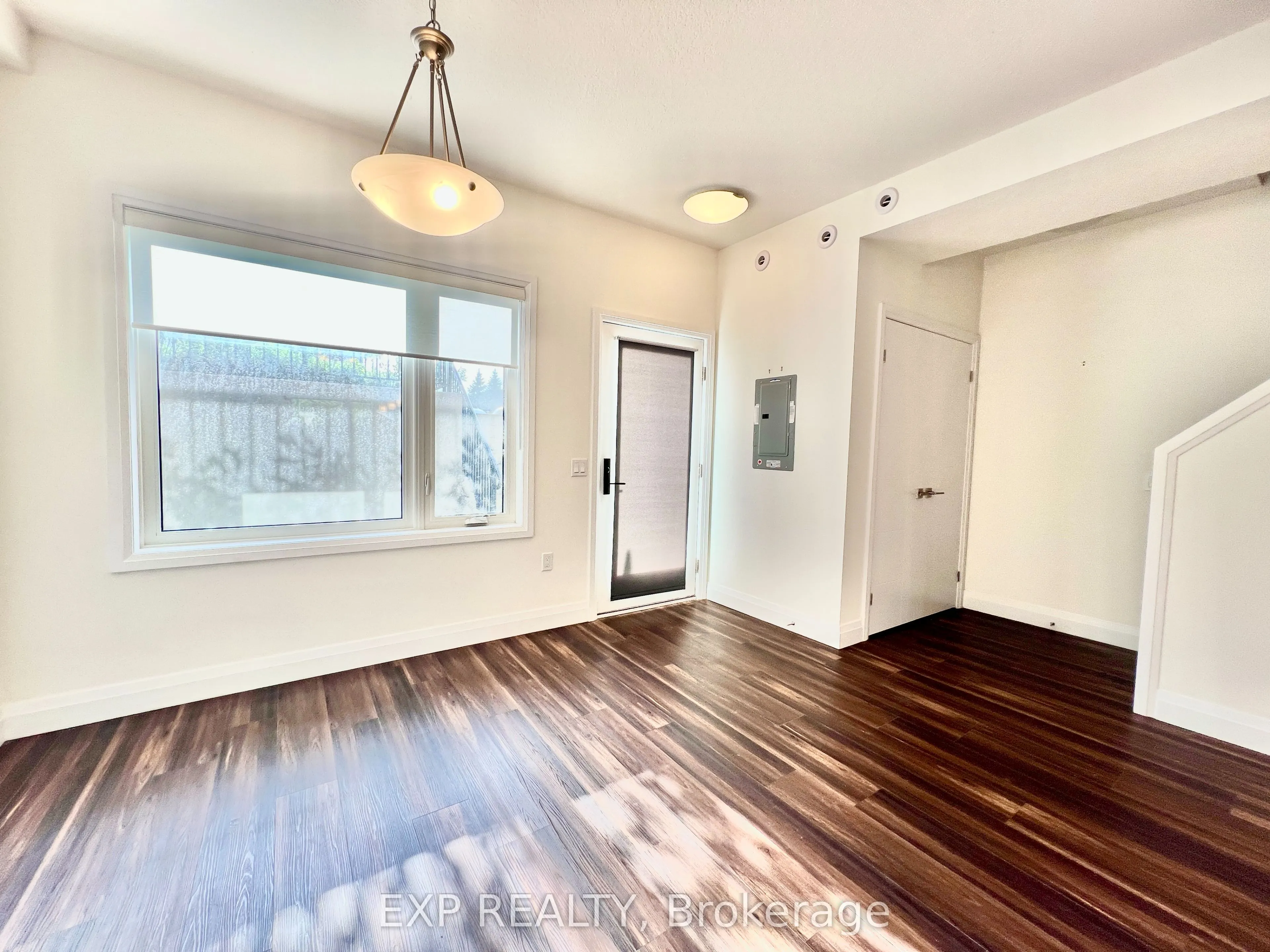 16 Duggan Lane N, #16