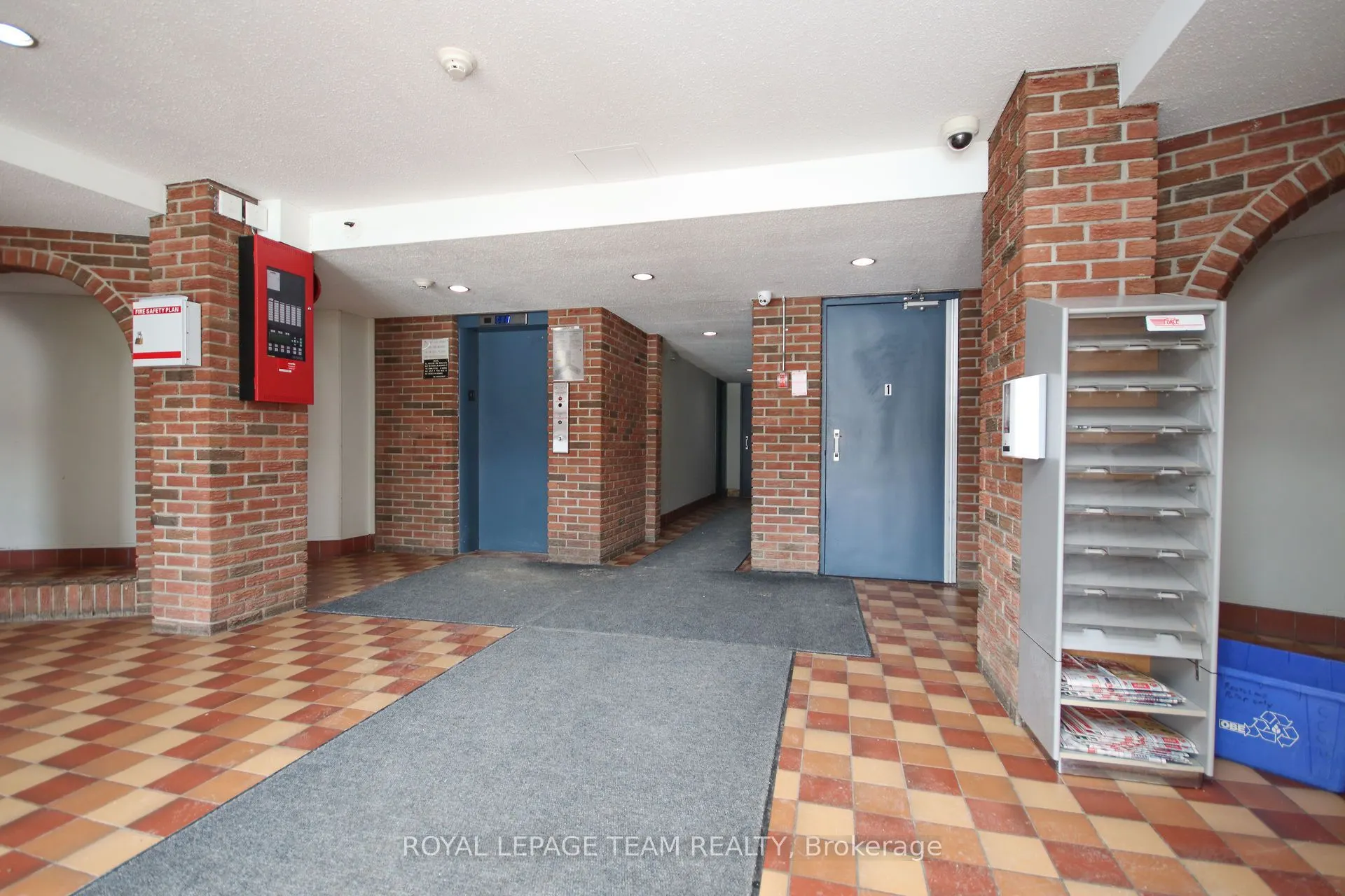 2041 Arrowsmith Drive, #201B