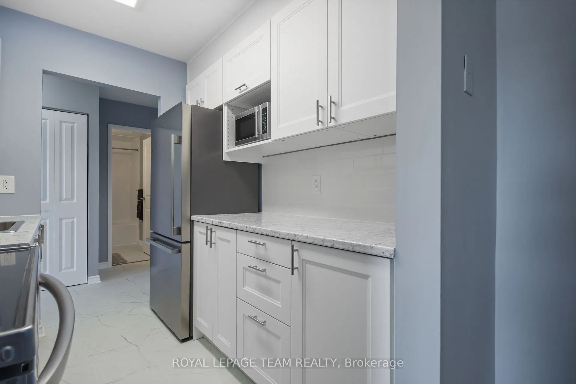2041 Arrowsmith Drive, #201B