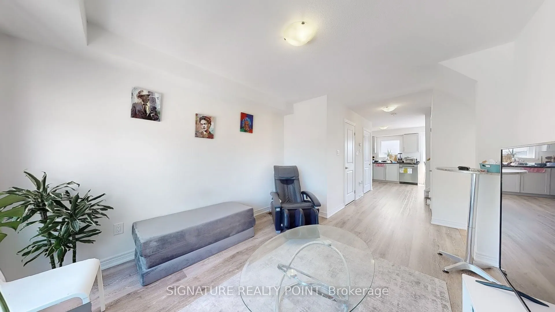 2 Reid Avenue N