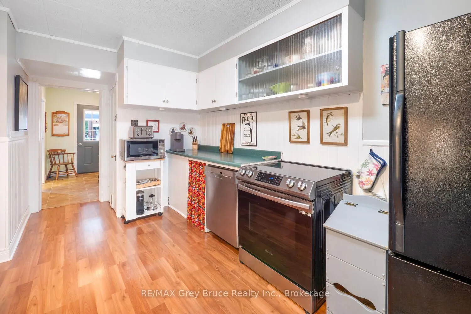 478 13TH Street W