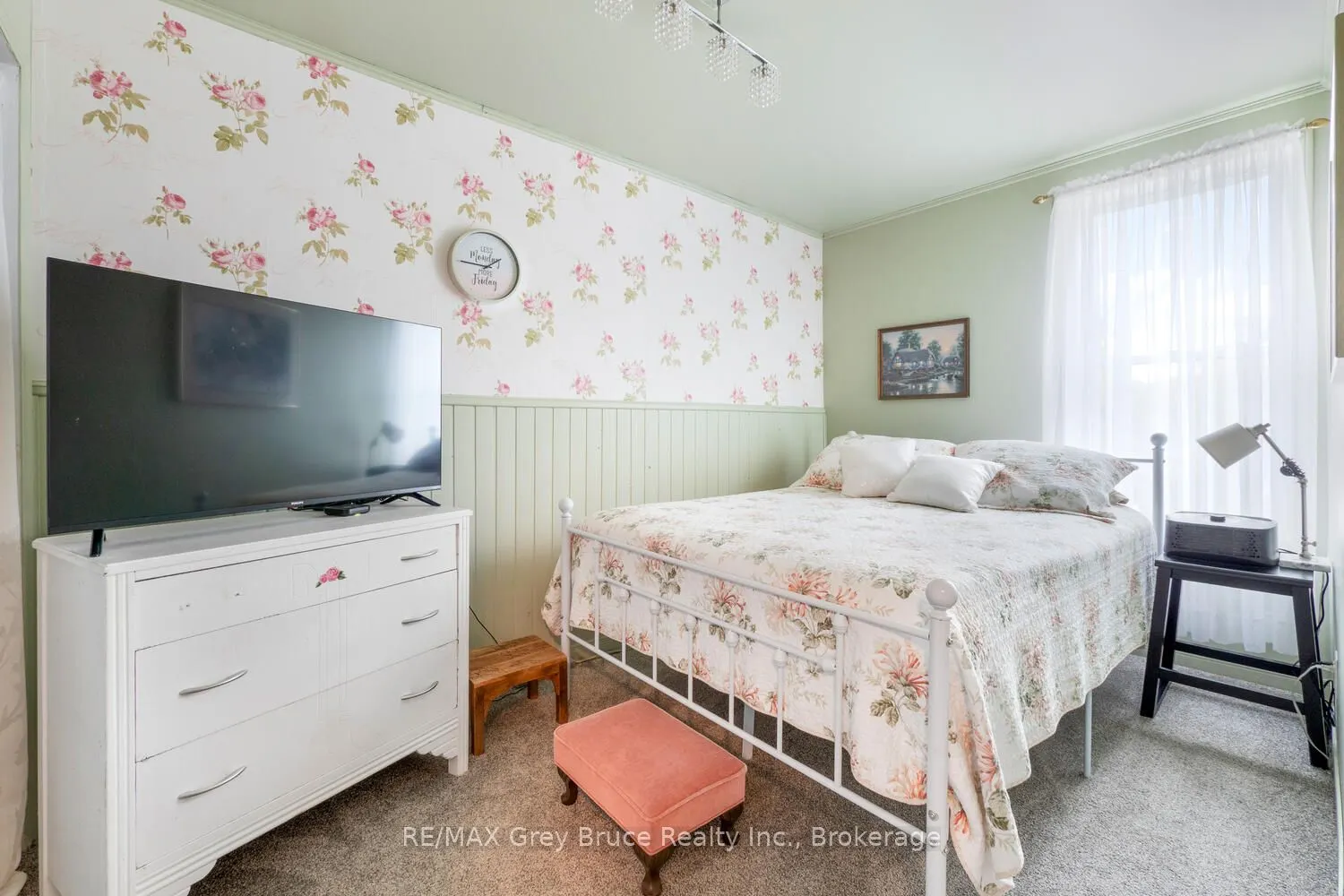 478 13TH Street W