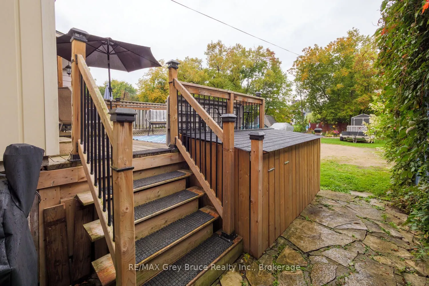 478 13TH Street W