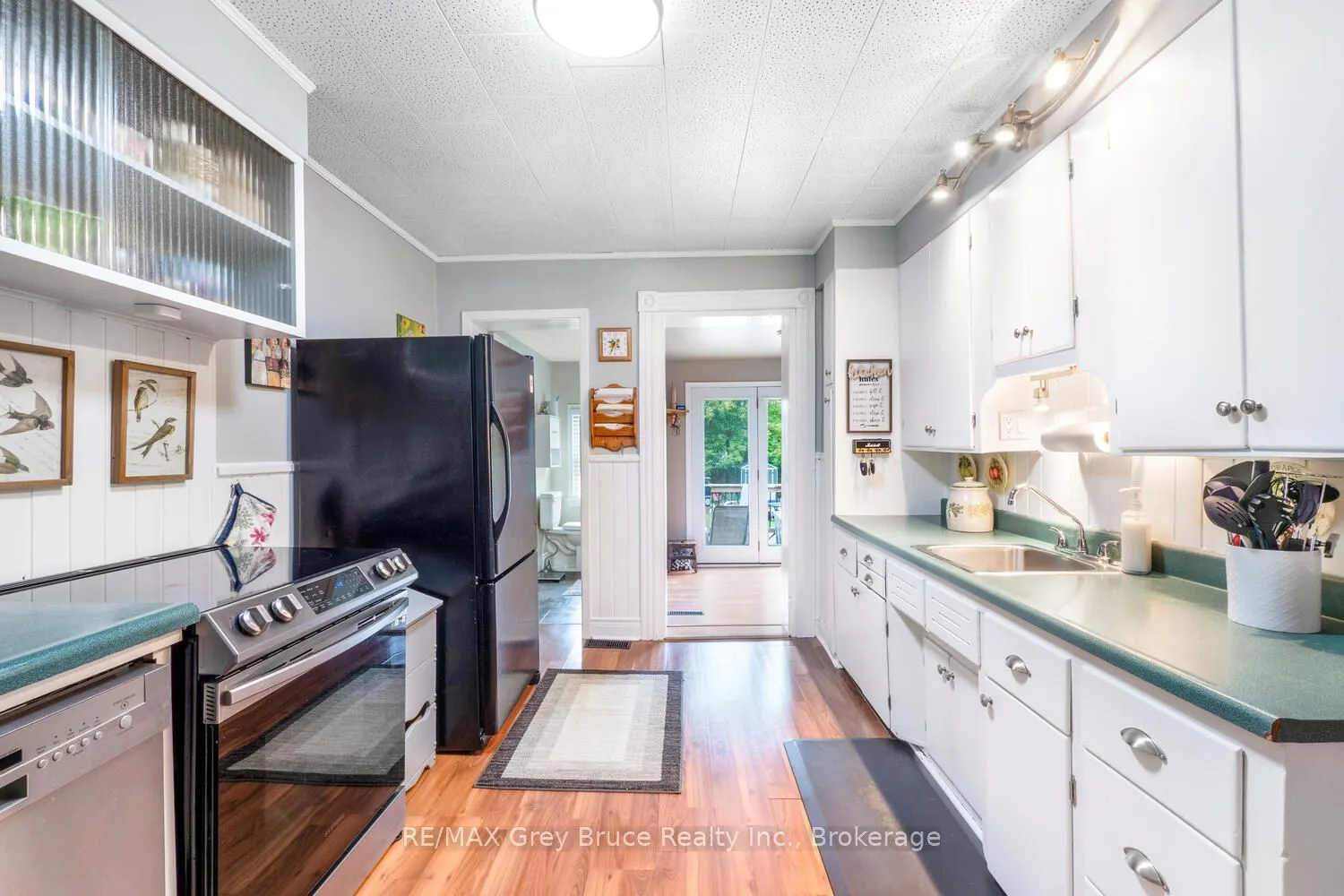 478 13TH Street W