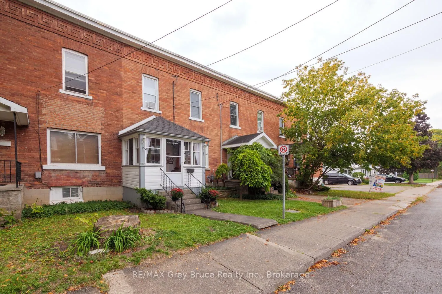 478 13TH Street W