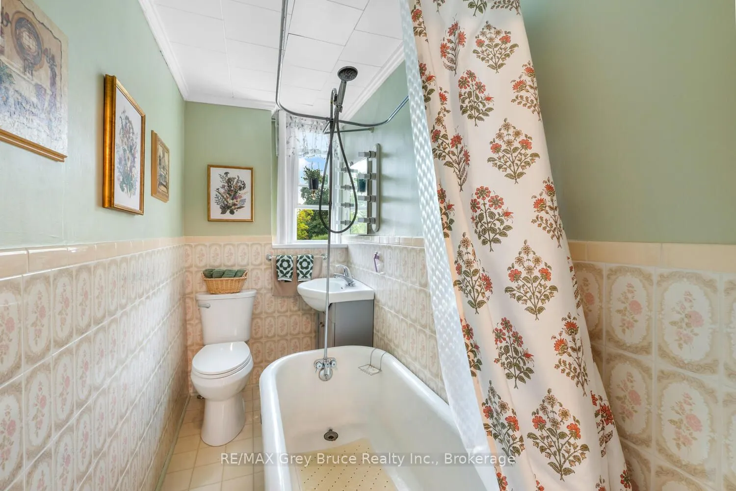 478 13TH Street W