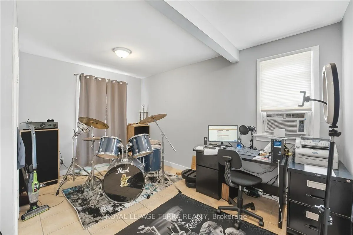 13029 Lundys Lane