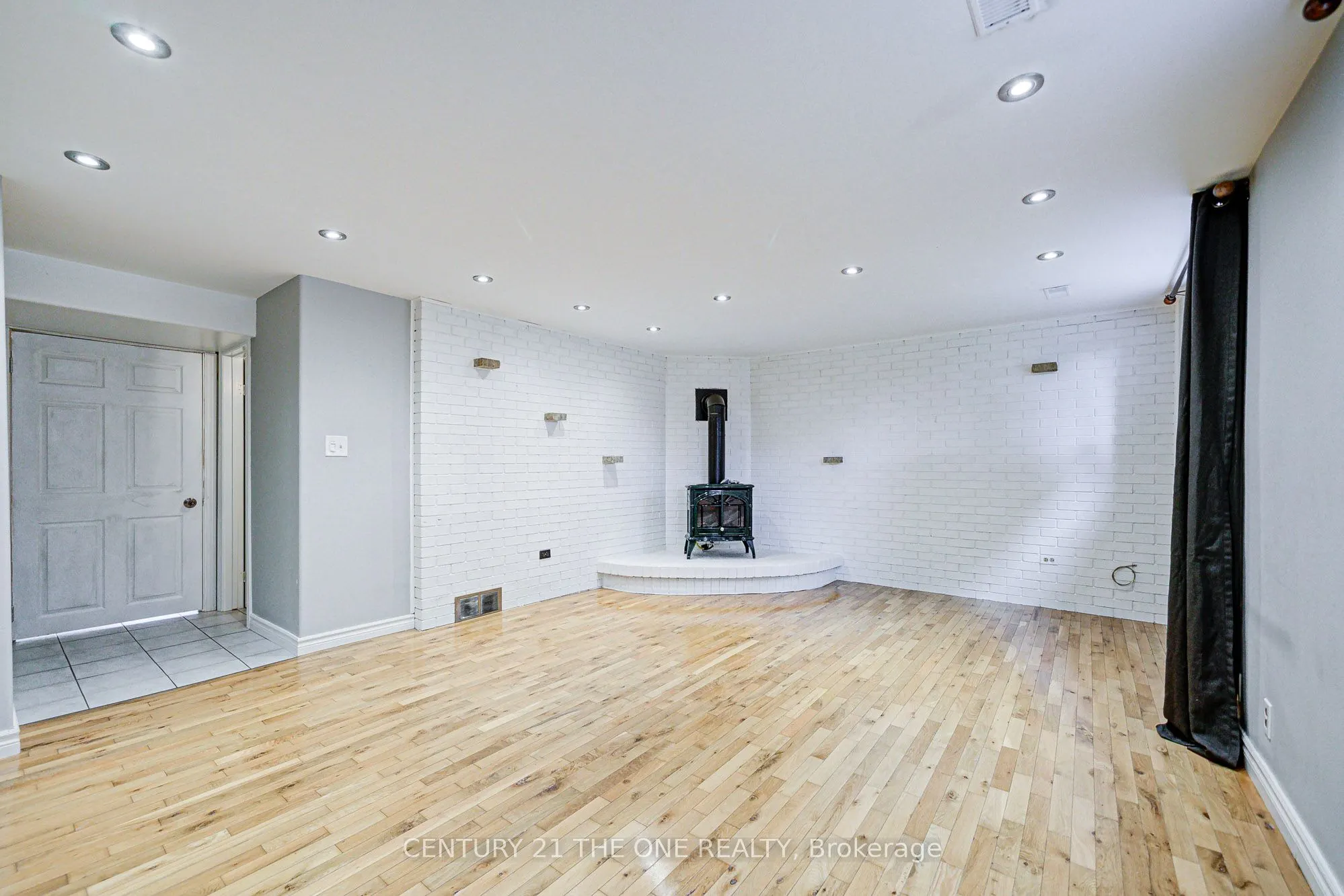 25 Carrol Street