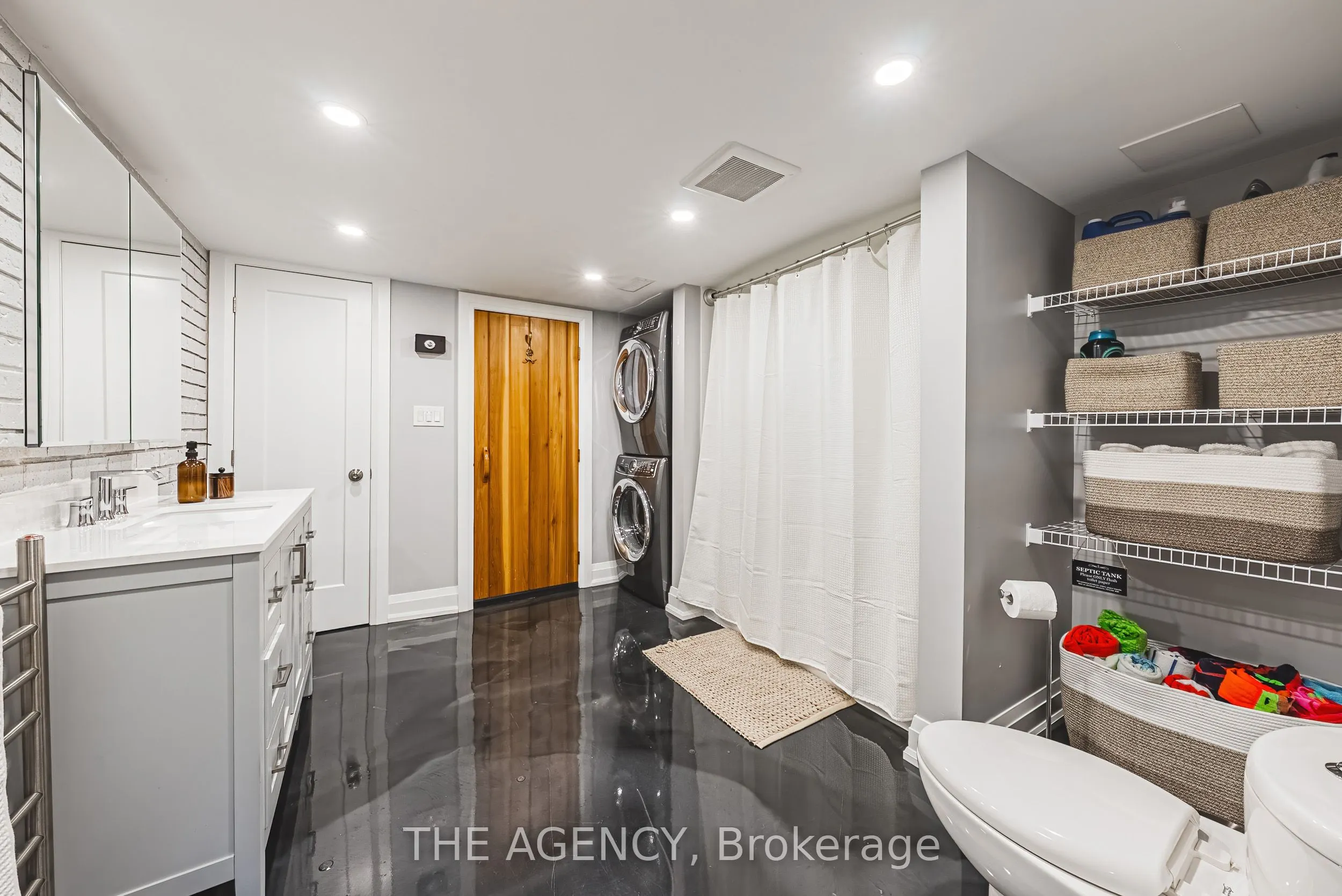 45 Golf Club Road E
