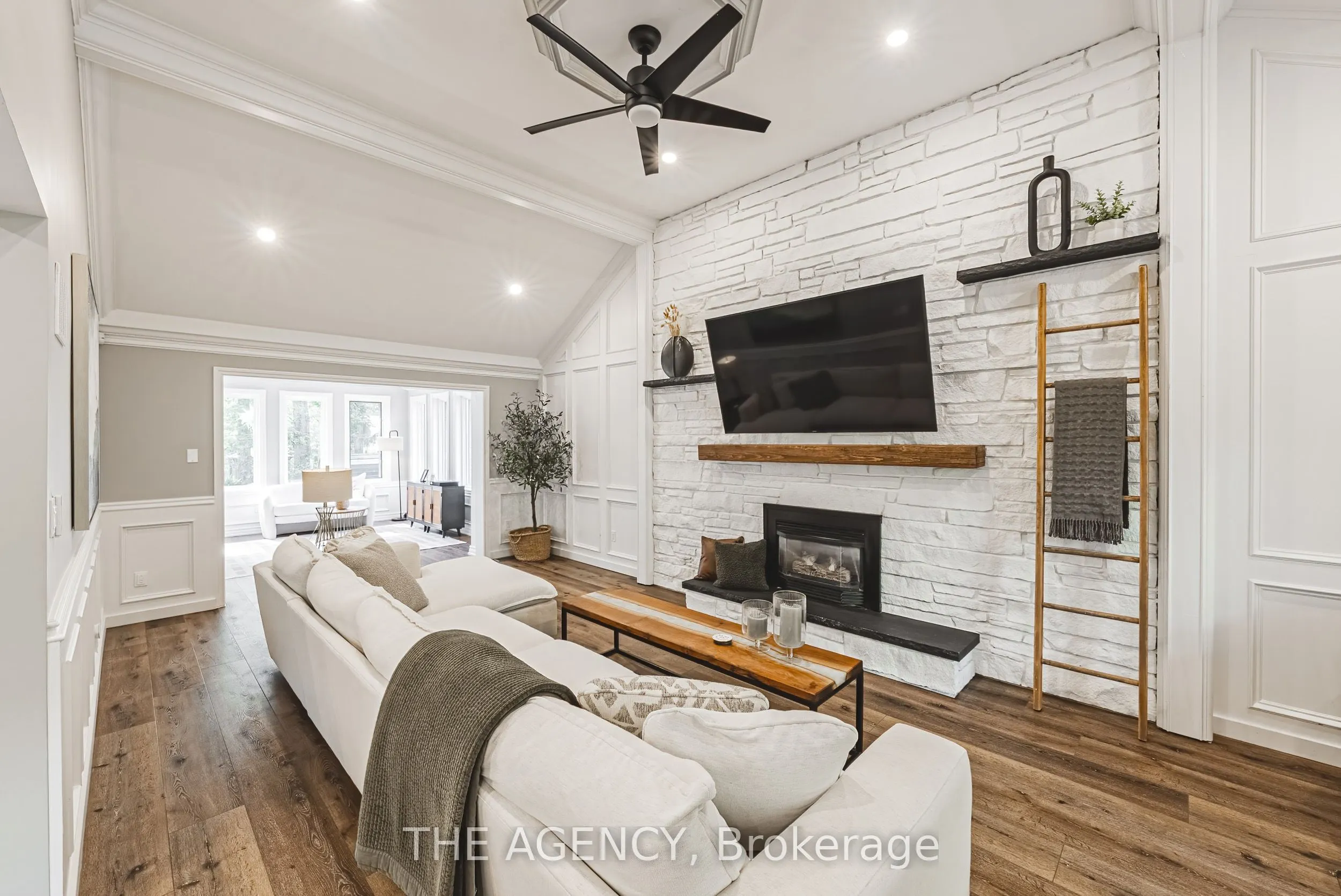 45 Golf Club Road E