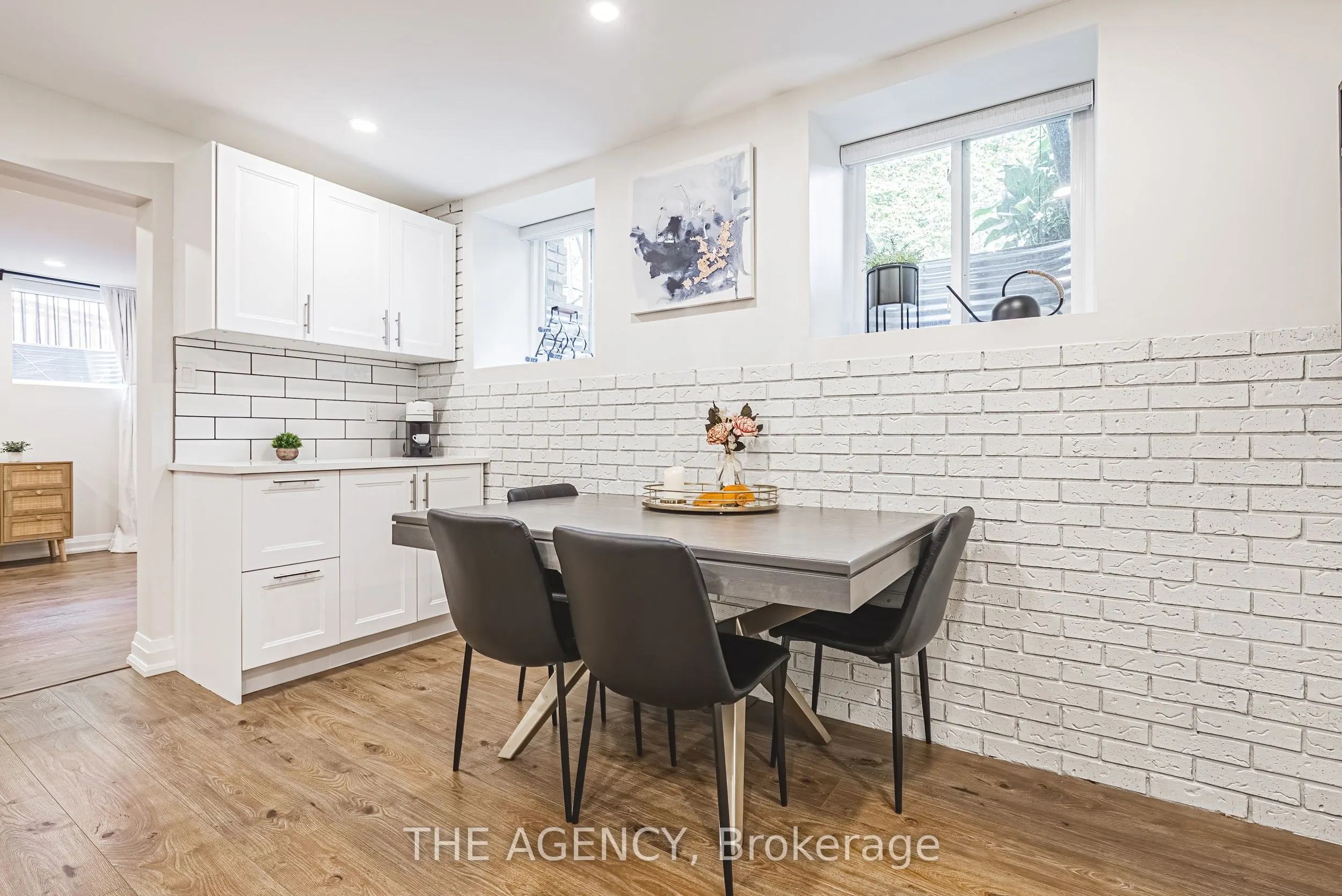 45 Golf Club Road E