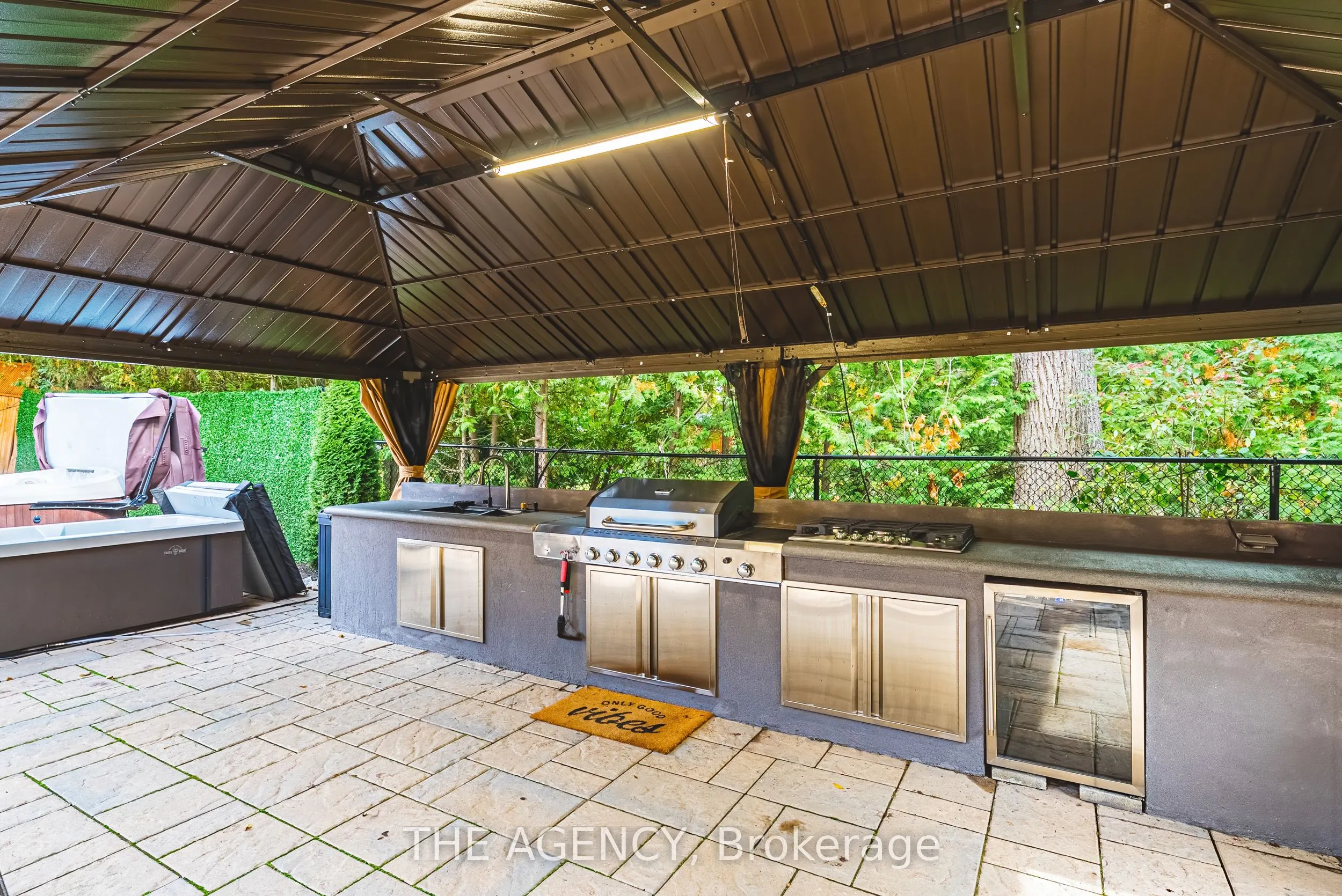 45 Golf Club Road E