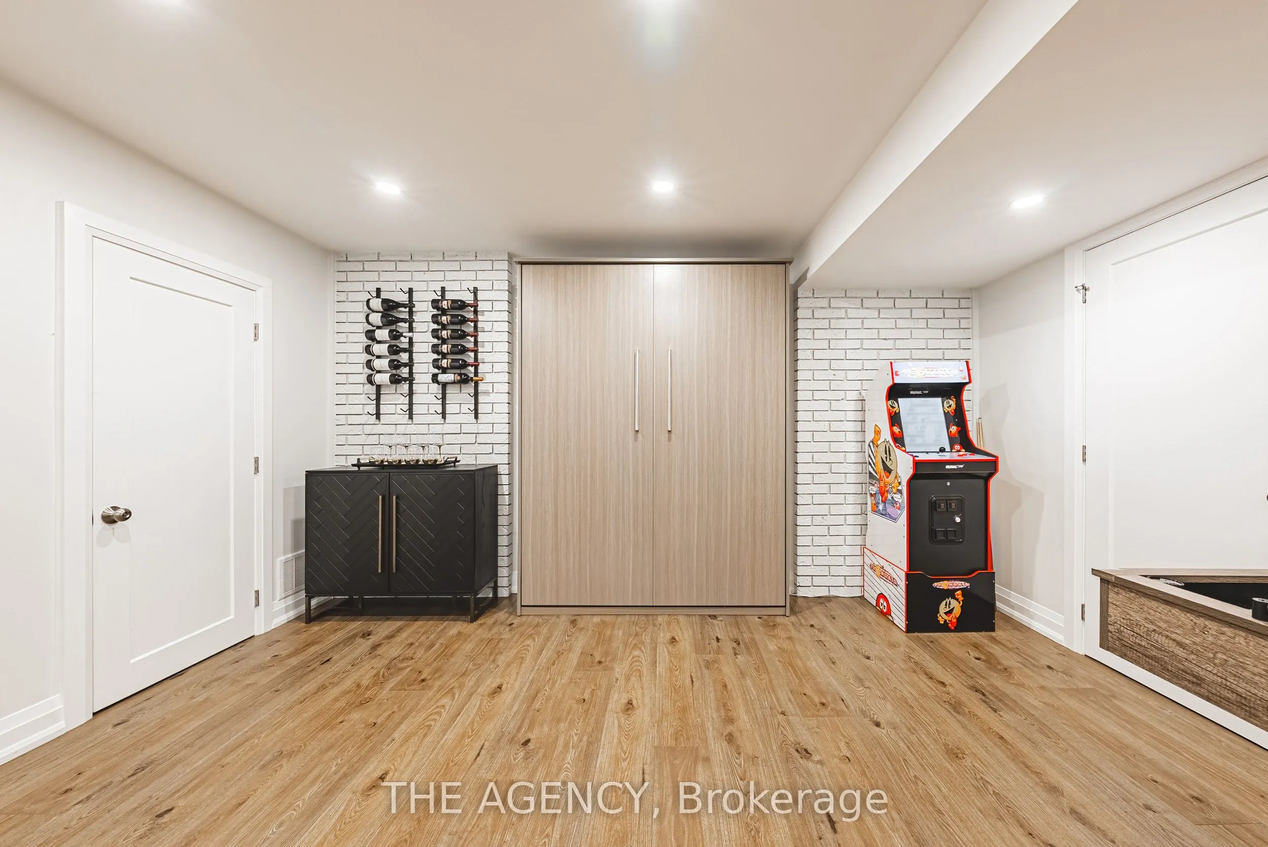 45 Golf Club Road E
