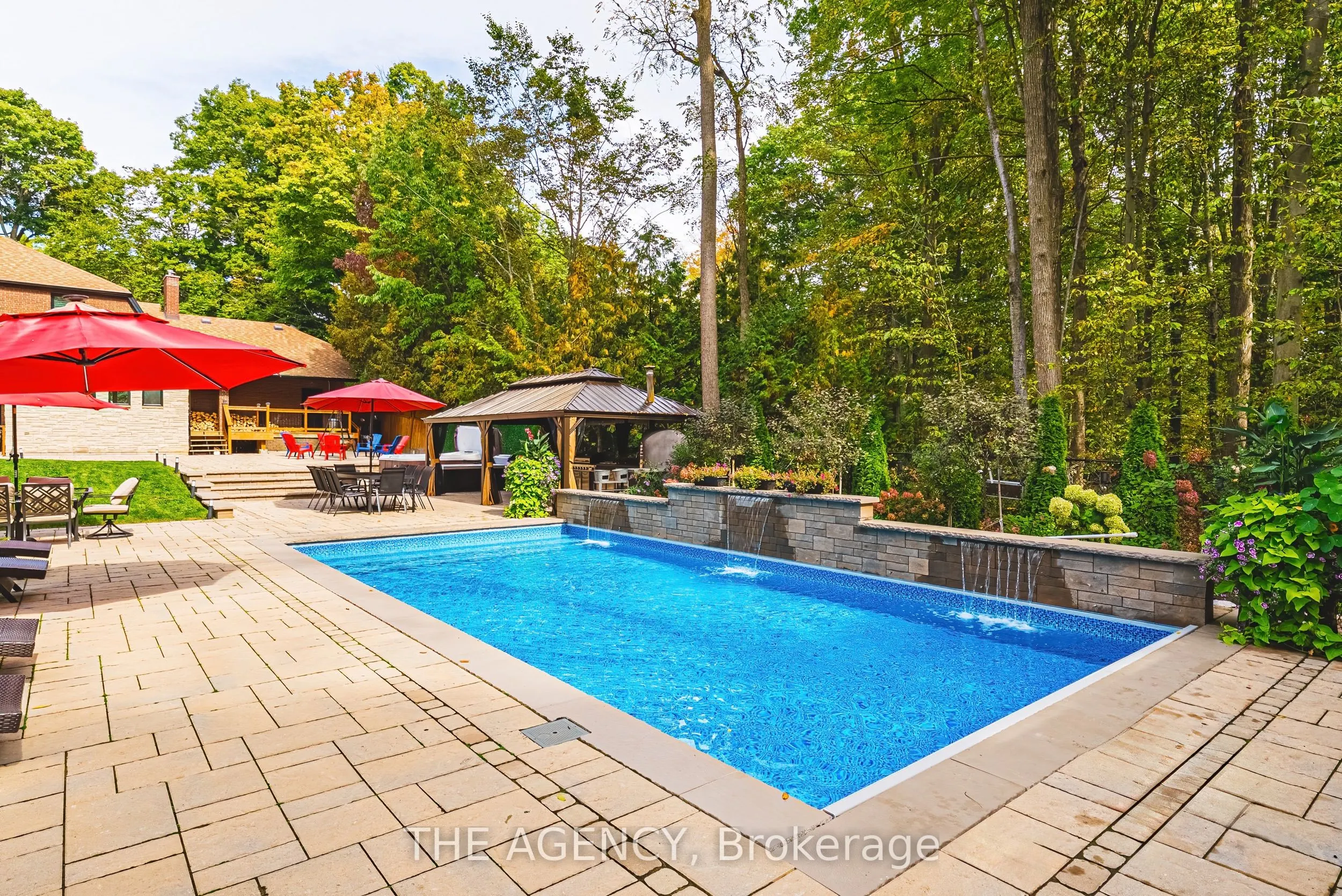 45 Golf Club Road E