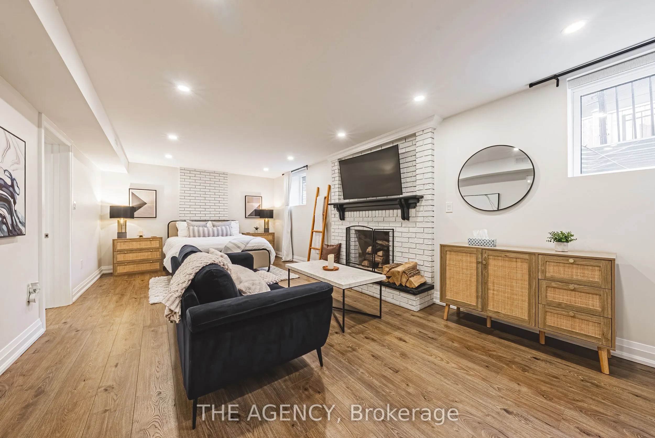 45 Golf Club Road E
