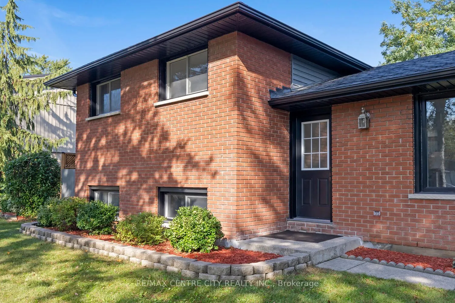 12 Field Road