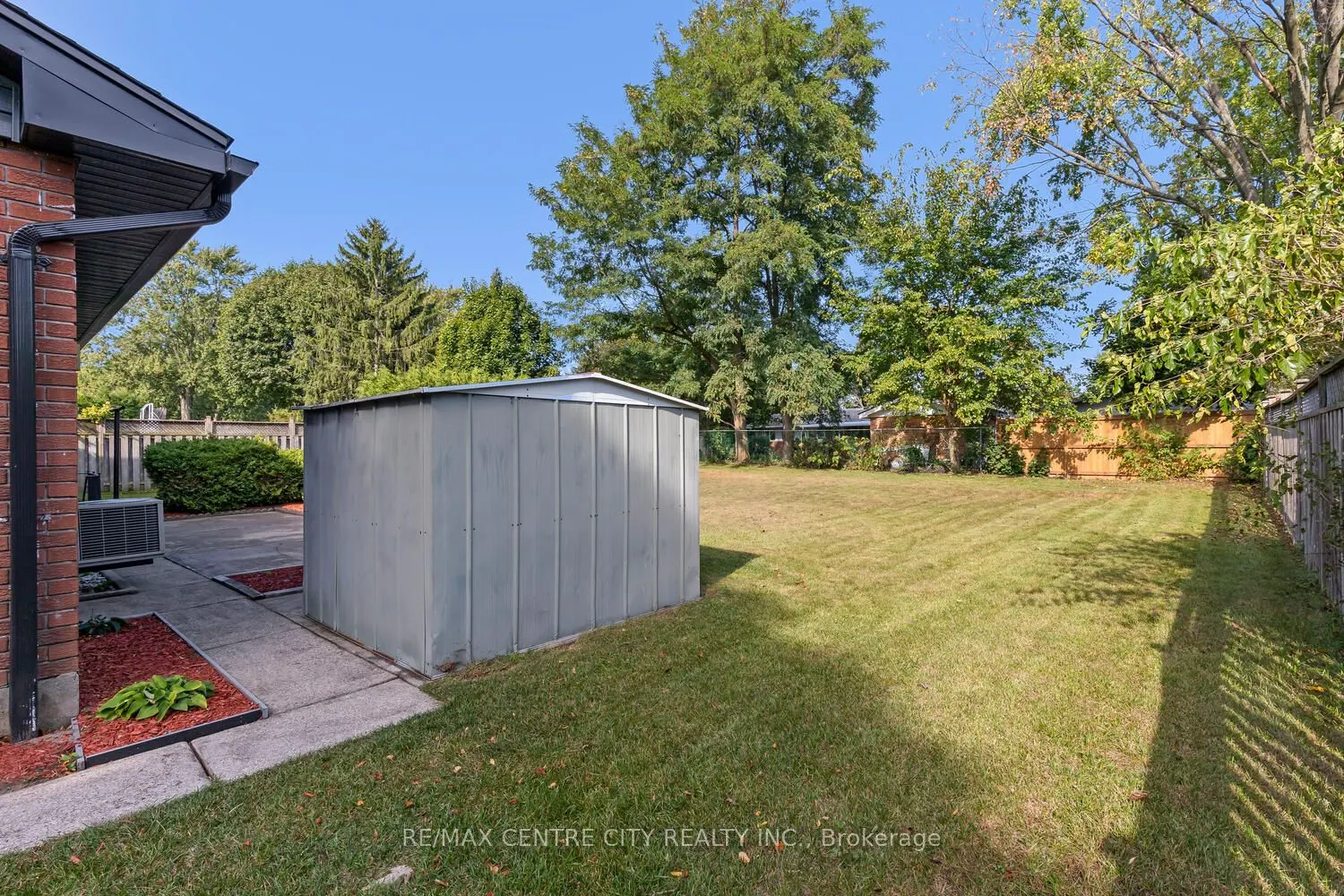 12 Field Road