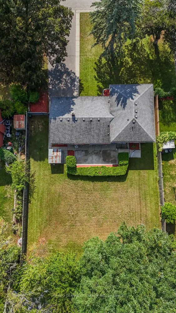 12 Field Road