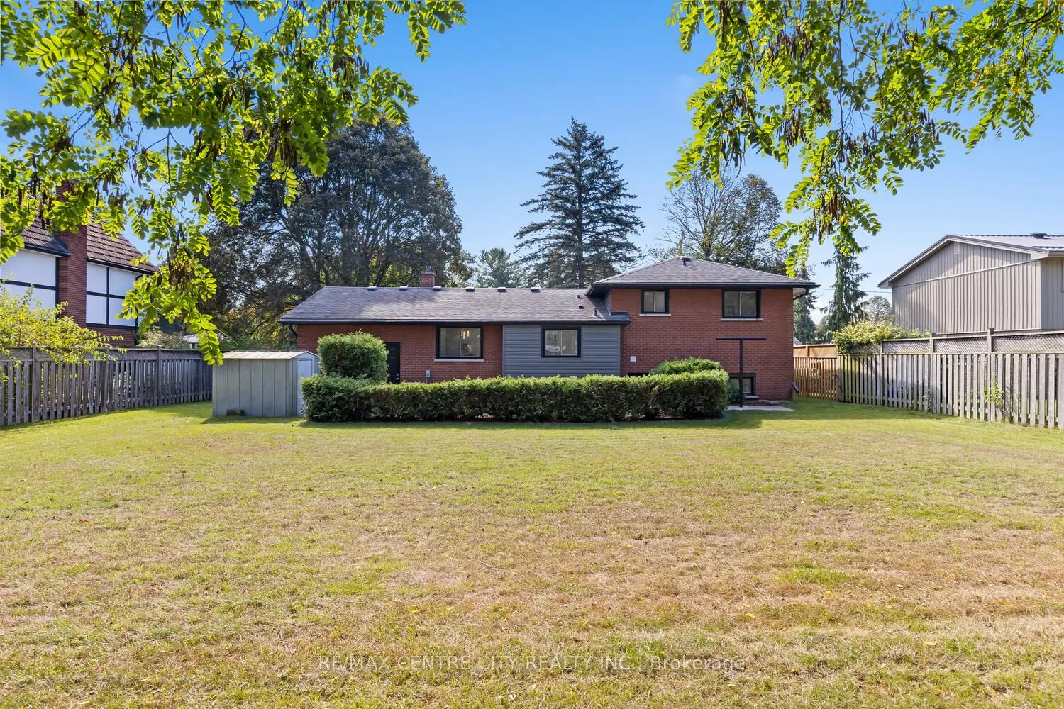 12 Field Road