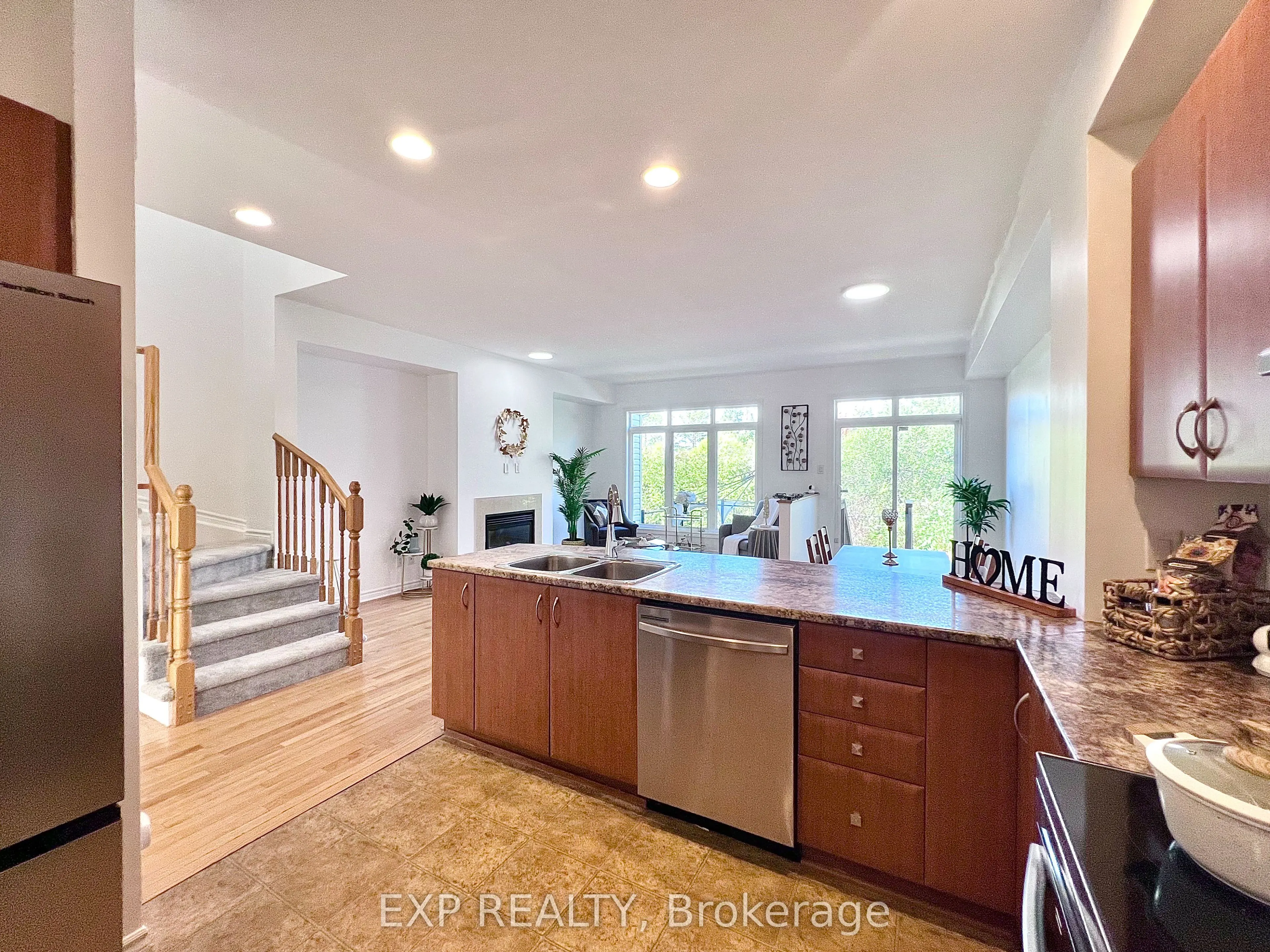 457 Foxhall Way
