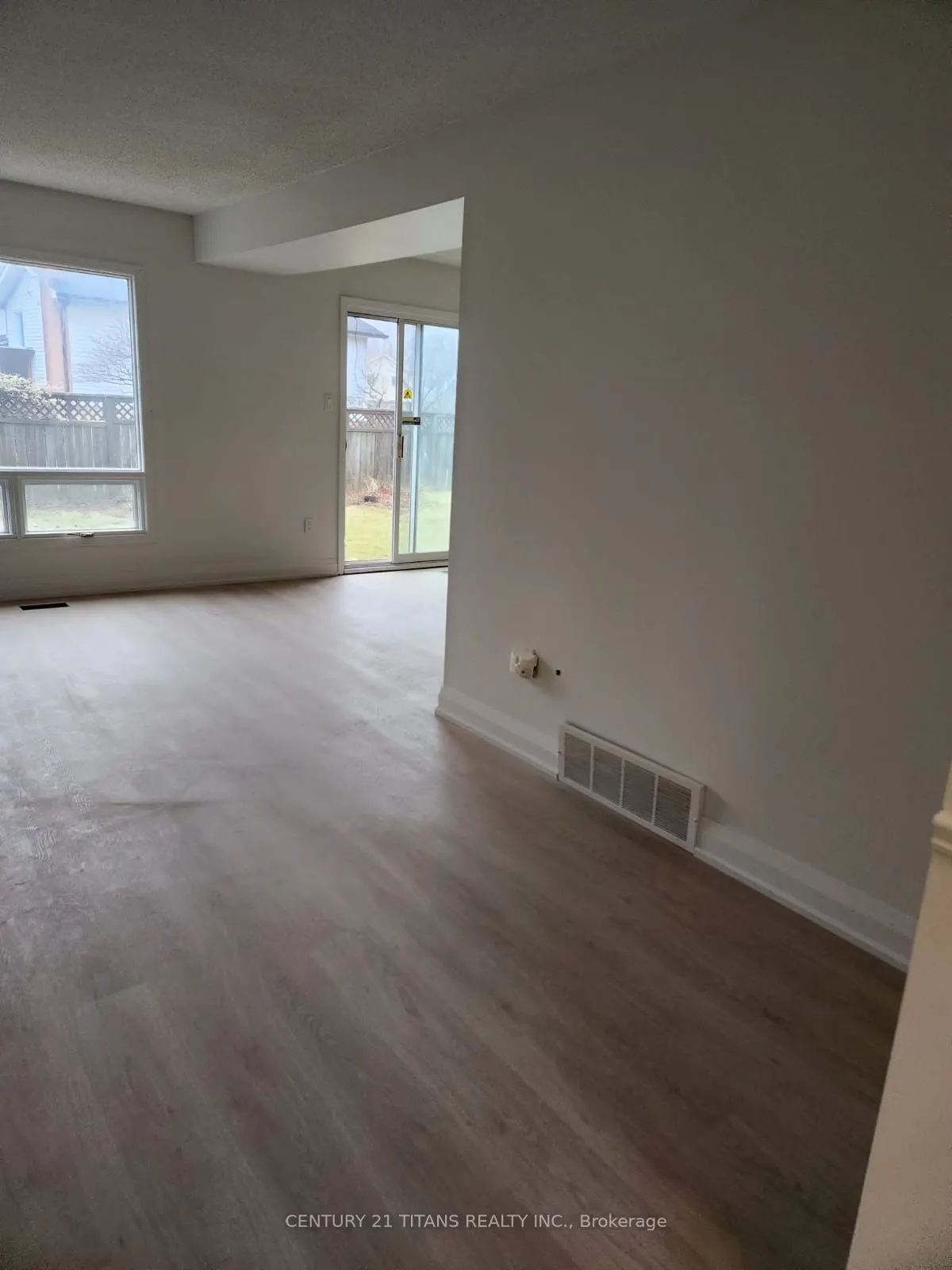 5041 Friesen Boulevard, #UPPER