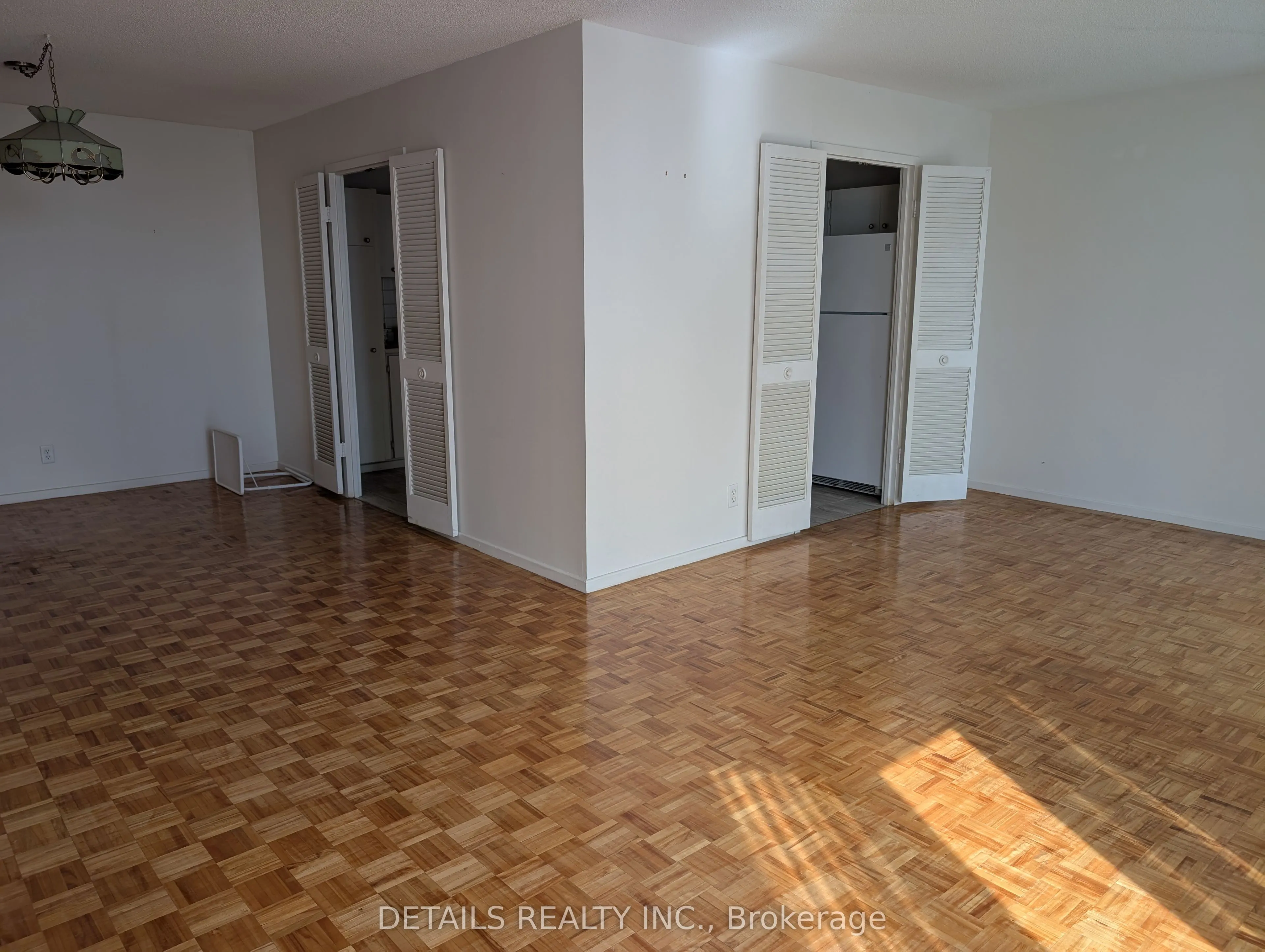 2951 Riverside Drive W, #914