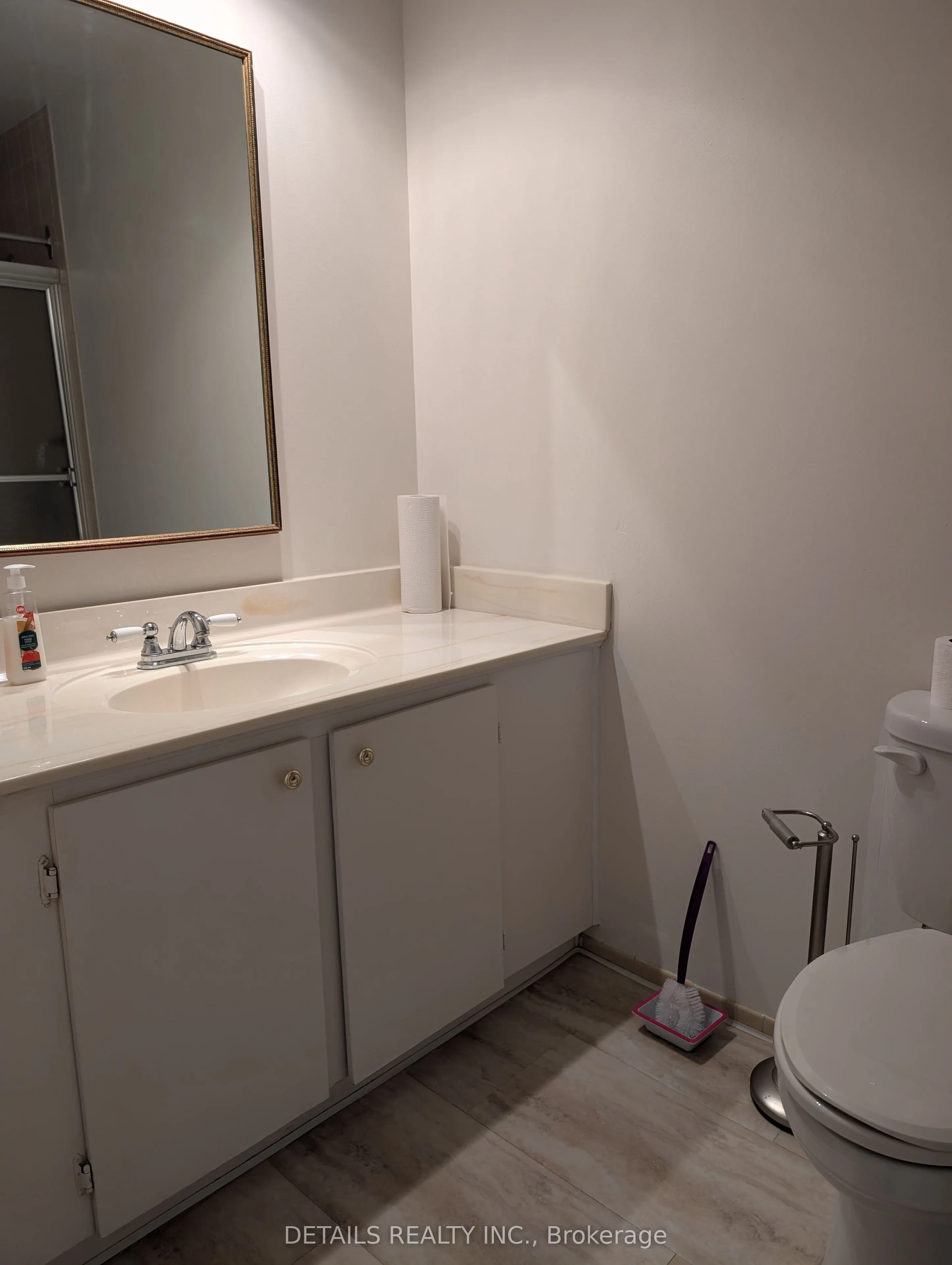 2951 Riverside Drive W, #914