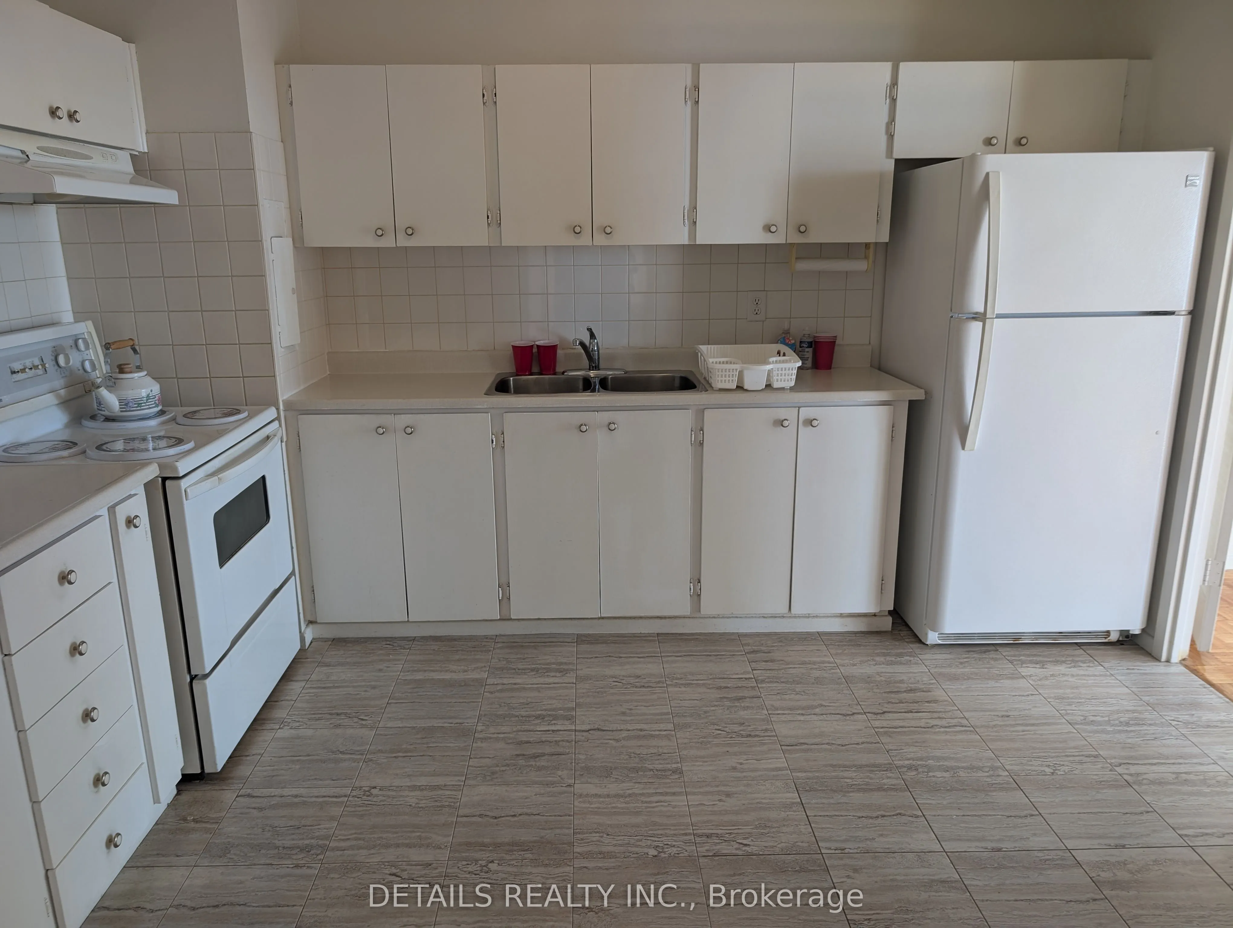 2951 Riverside Drive W, #914