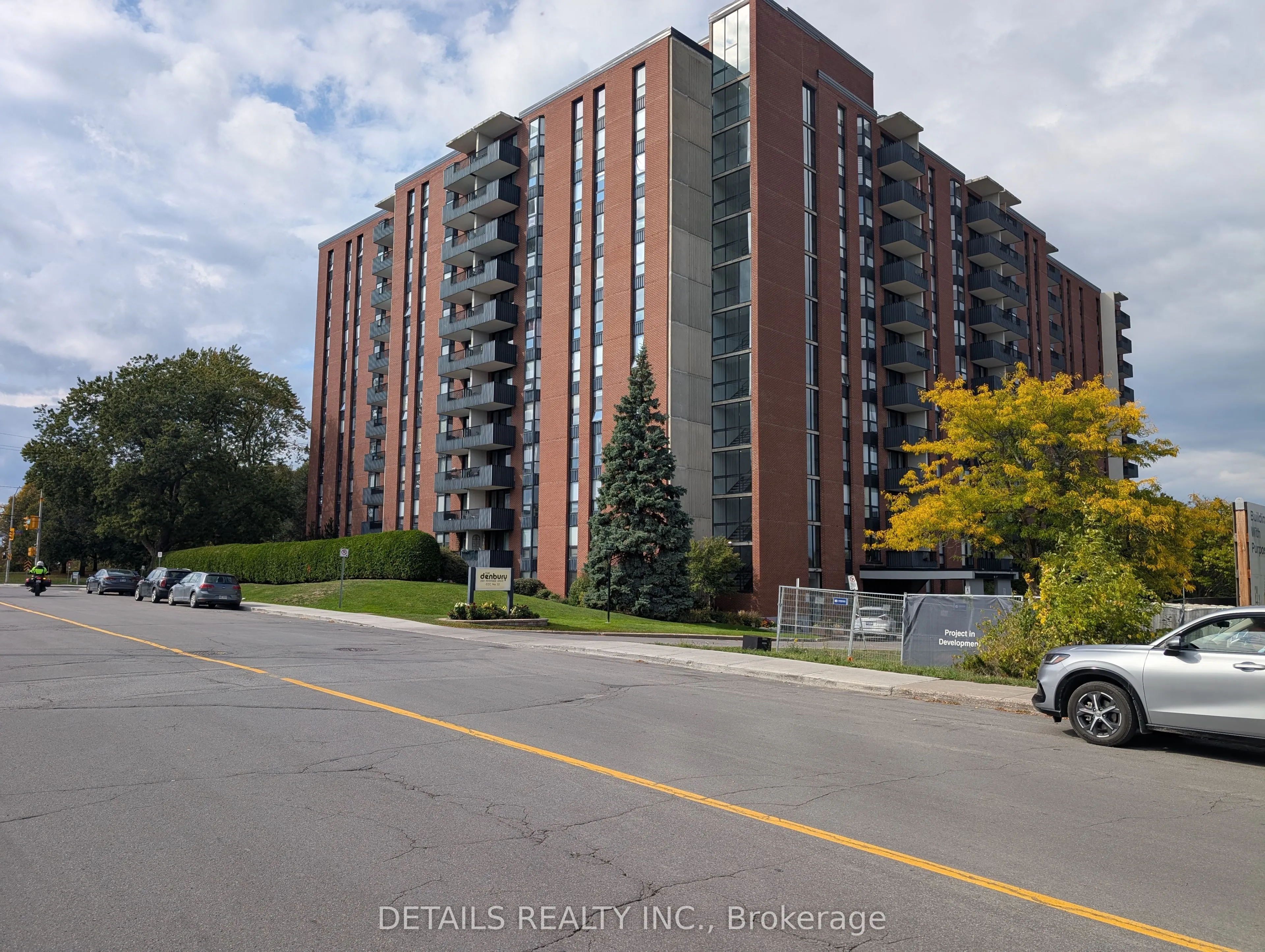 2951 Riverside Drive W, #914