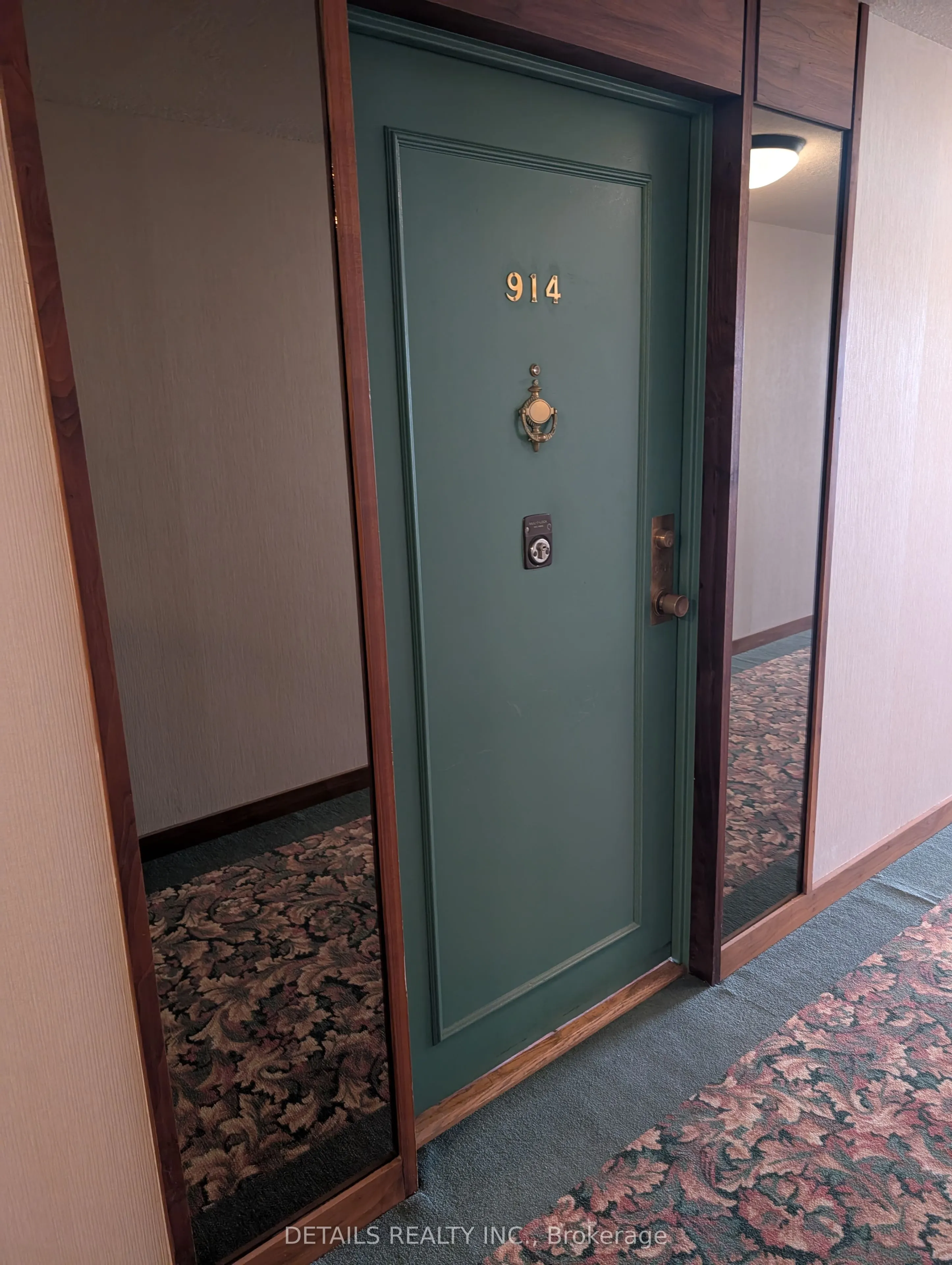 2951 Riverside Drive W, #914