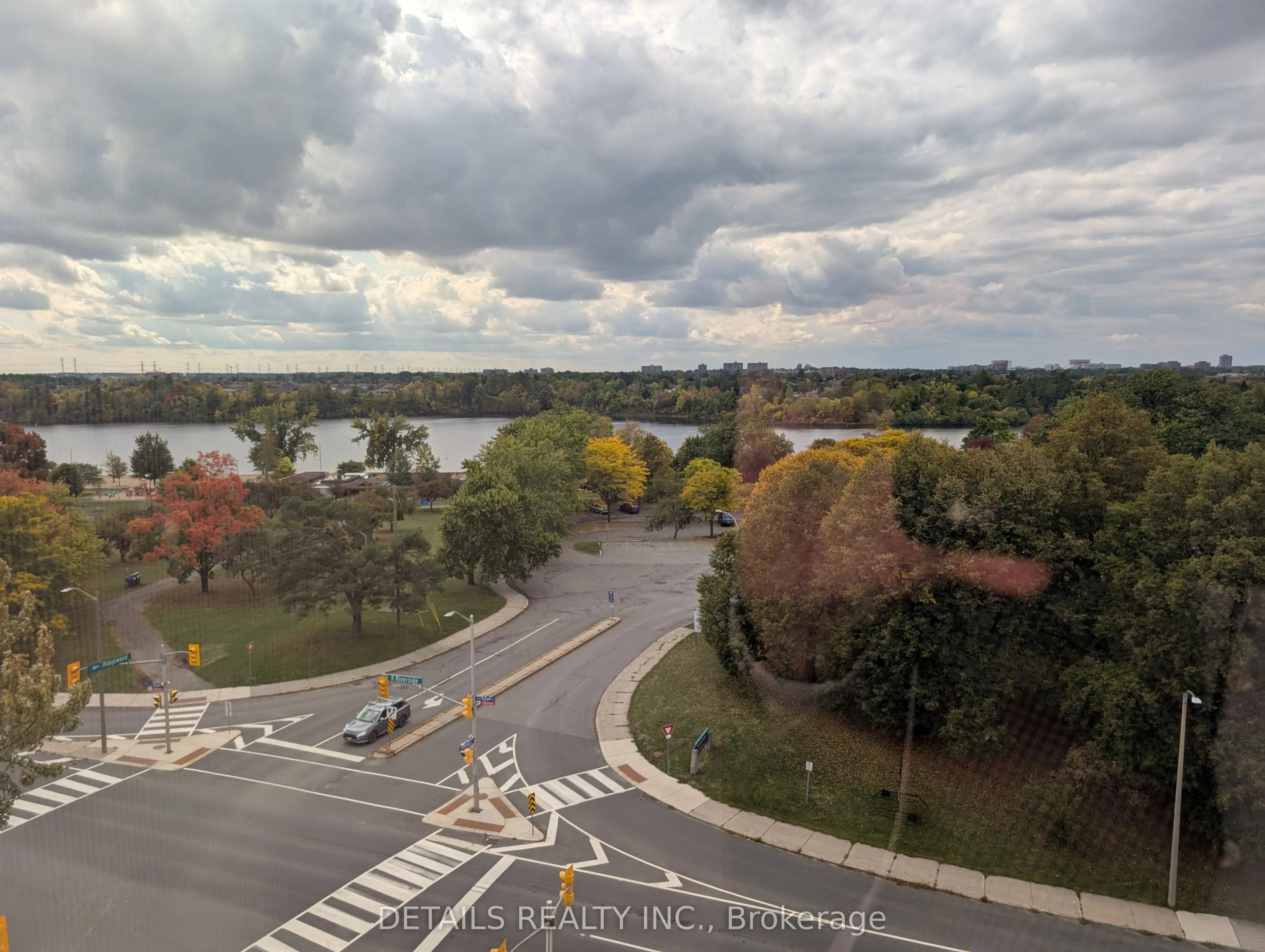2951 Riverside Drive W, #914