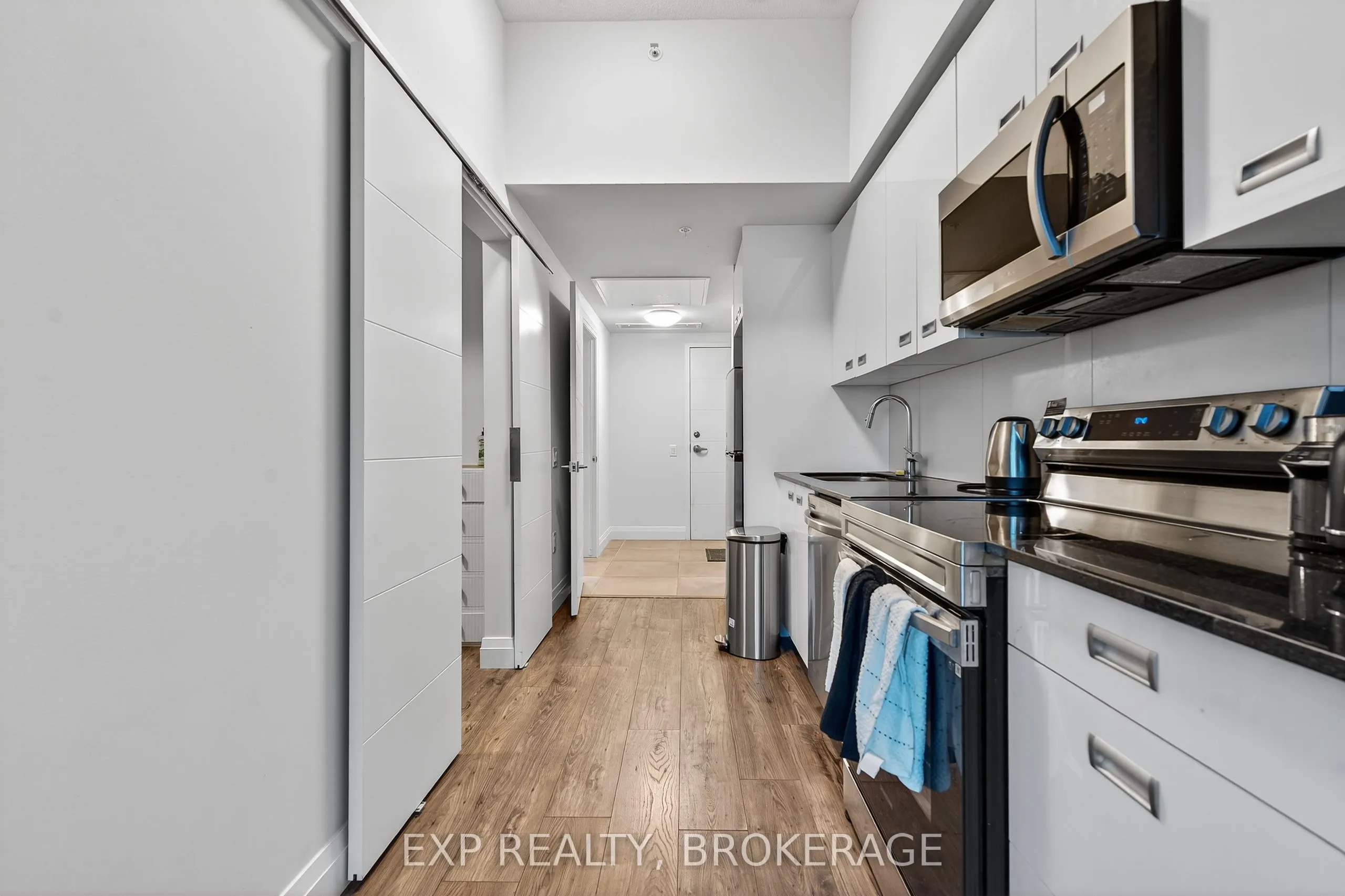 652 PRINCESS Street, #407