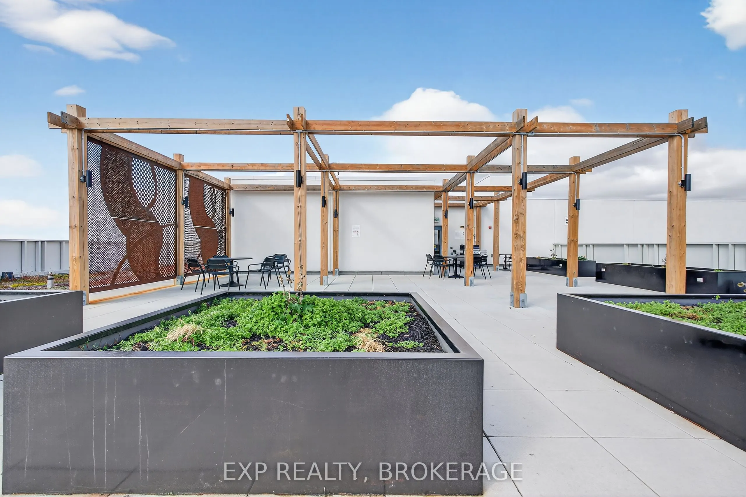 652 PRINCESS Street, #407