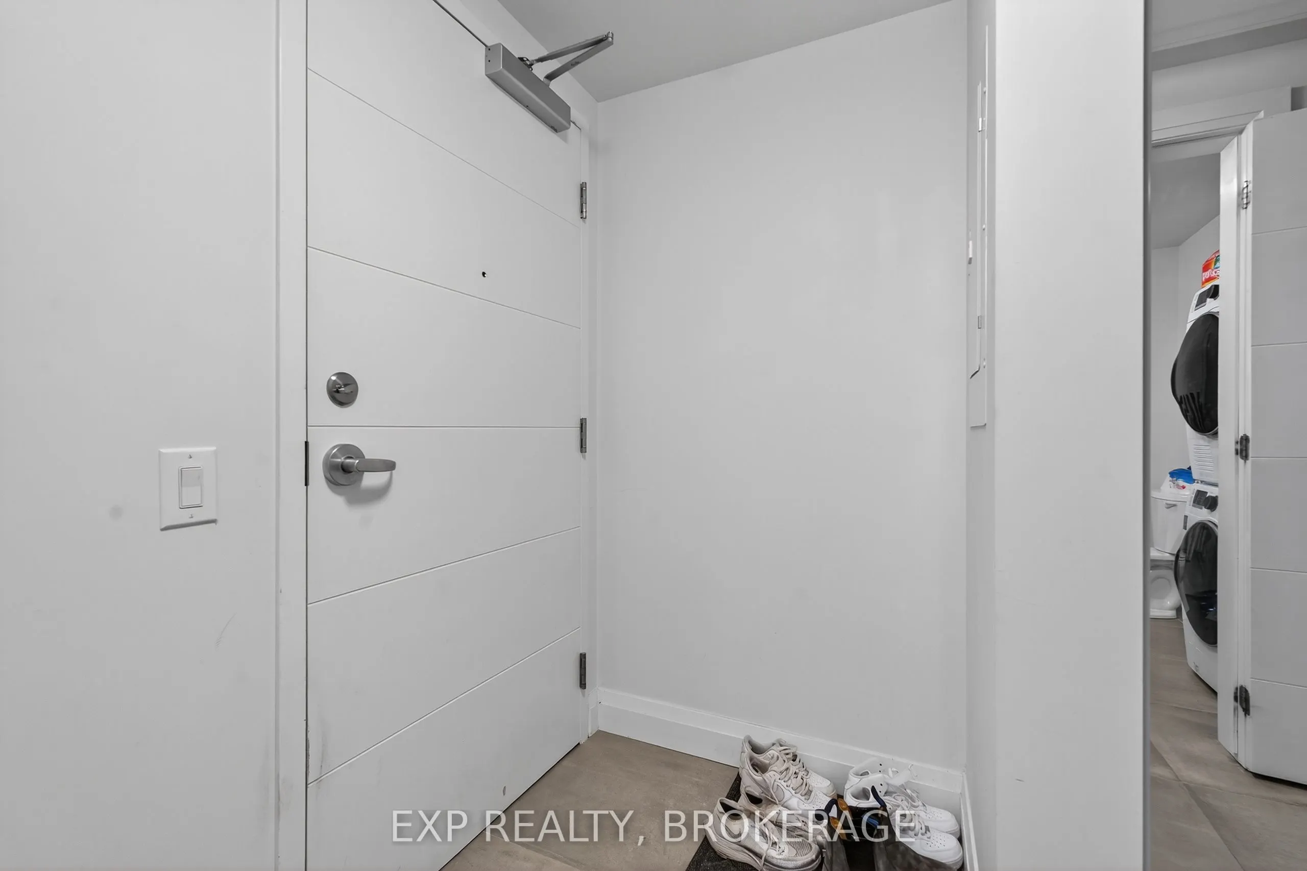 652 PRINCESS Street, #407